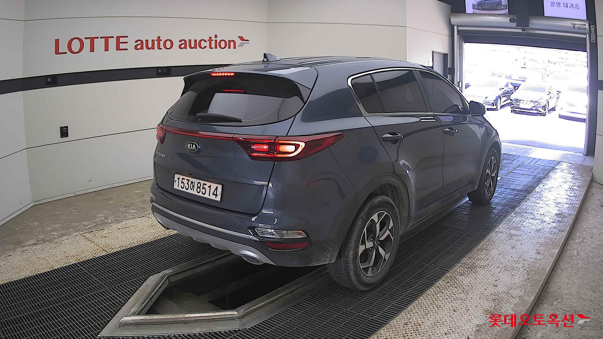 2021 - kia sportage