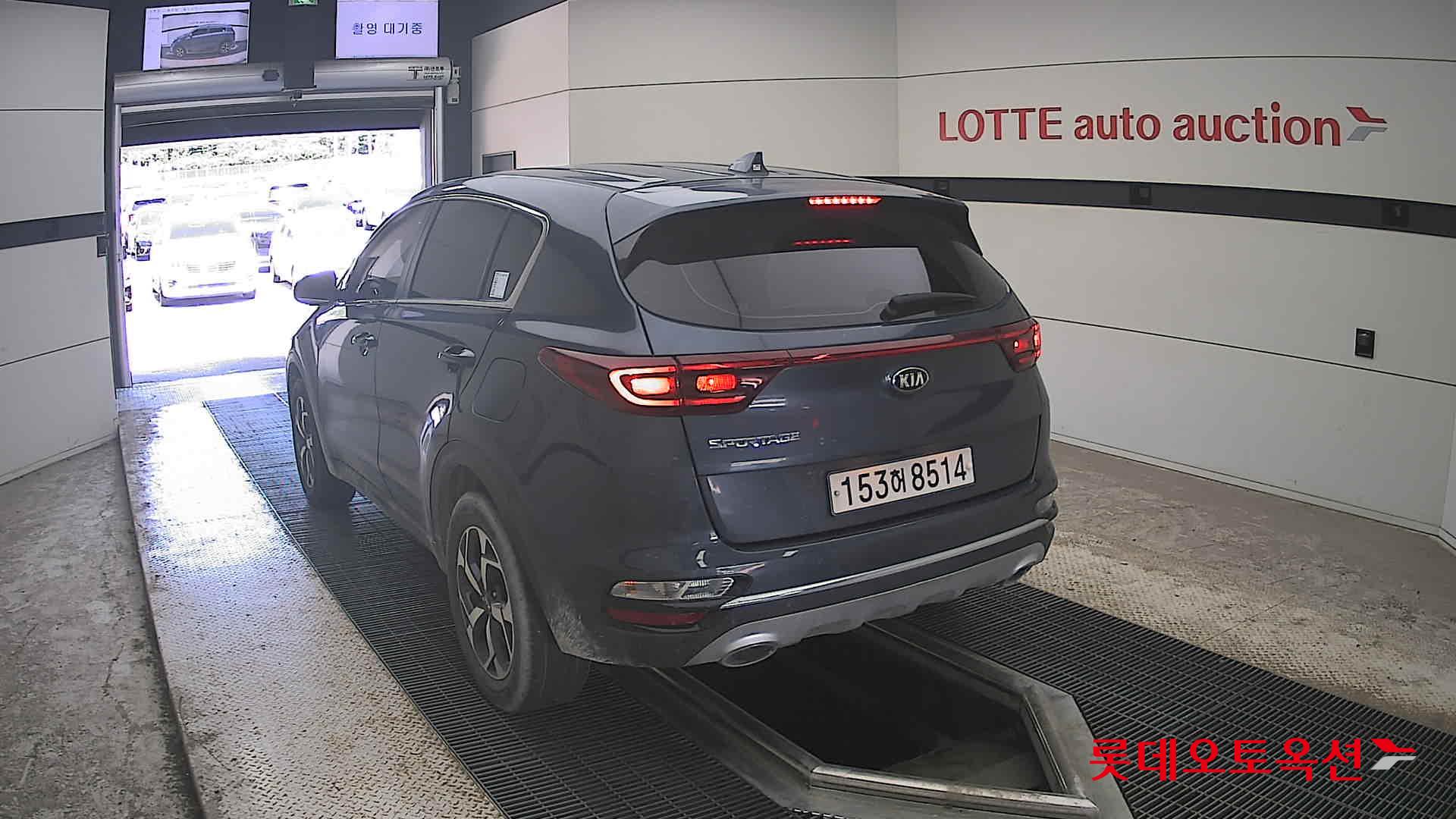 2021 - kia sportage