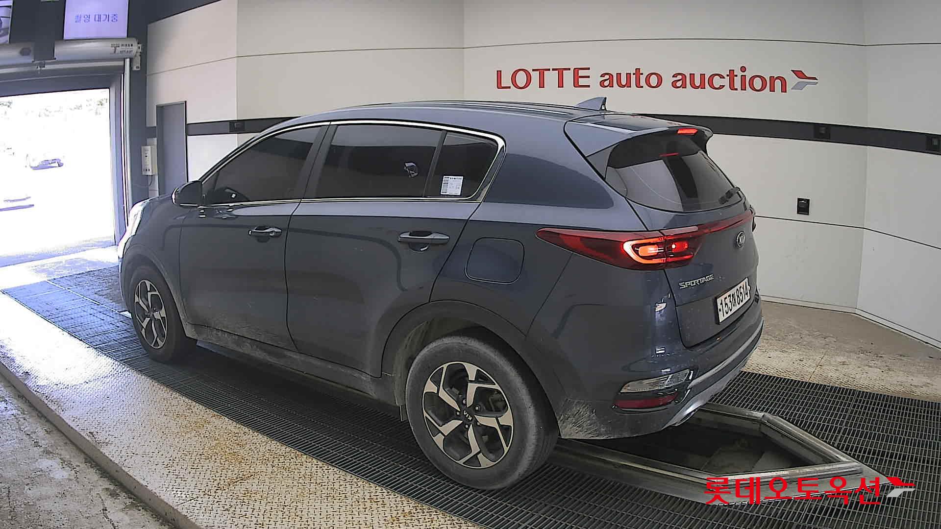 2021 - kia sportage