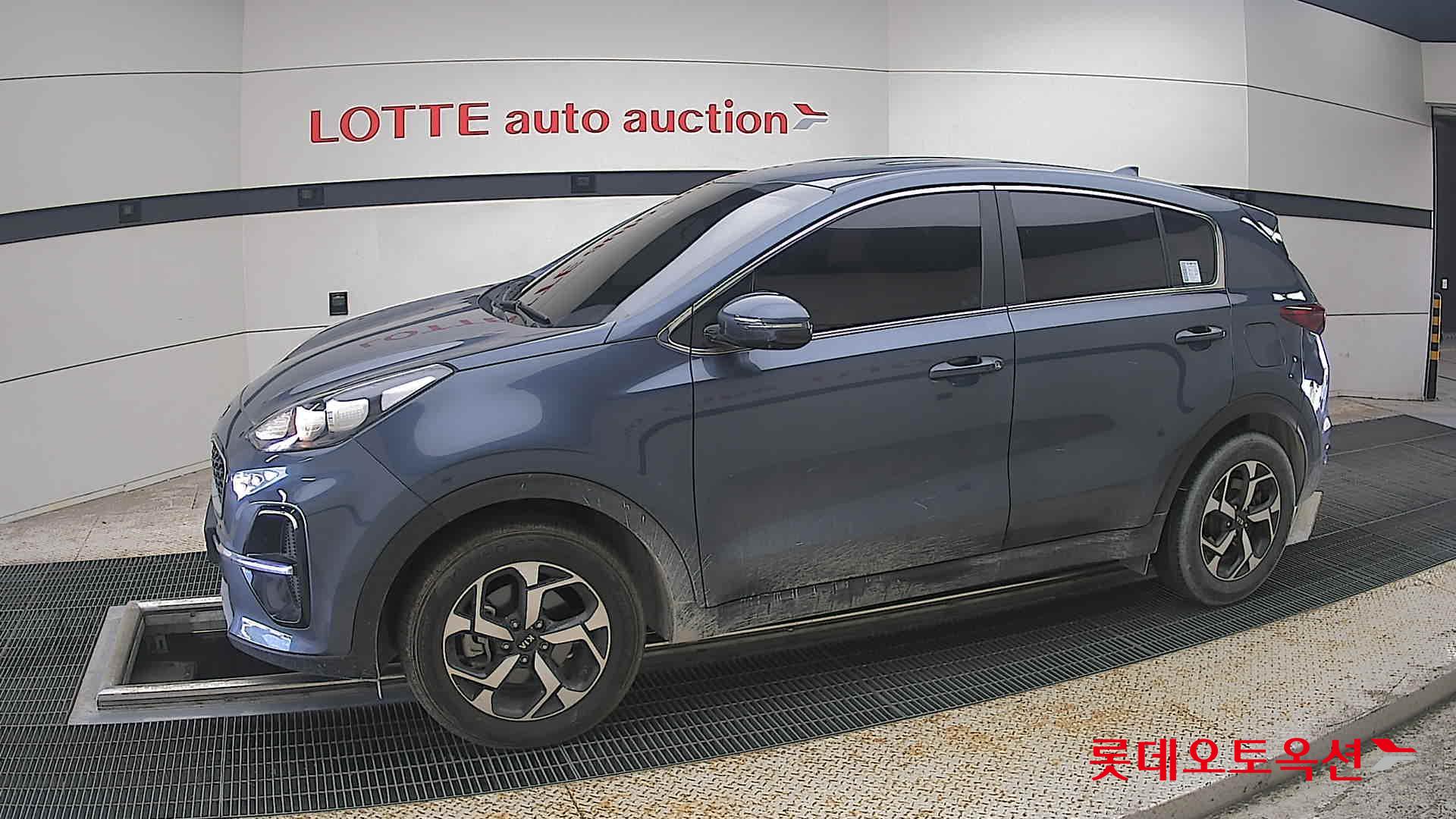 2021 - kia sportage