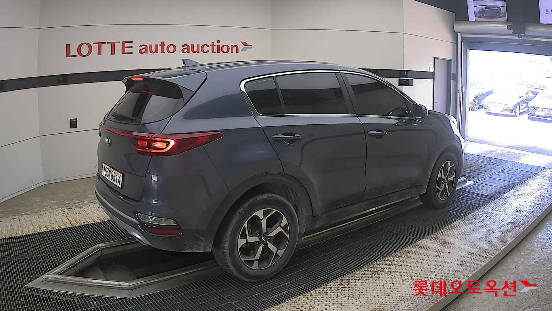 2021 - kia sportage