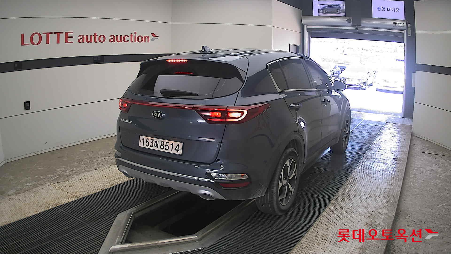 2021 - kia sportage