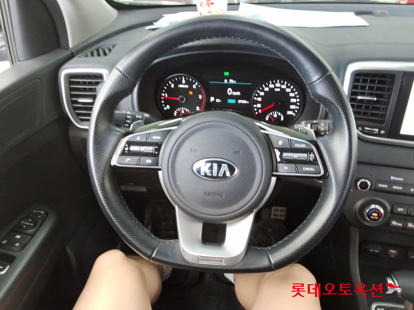 2021 - kia sportage