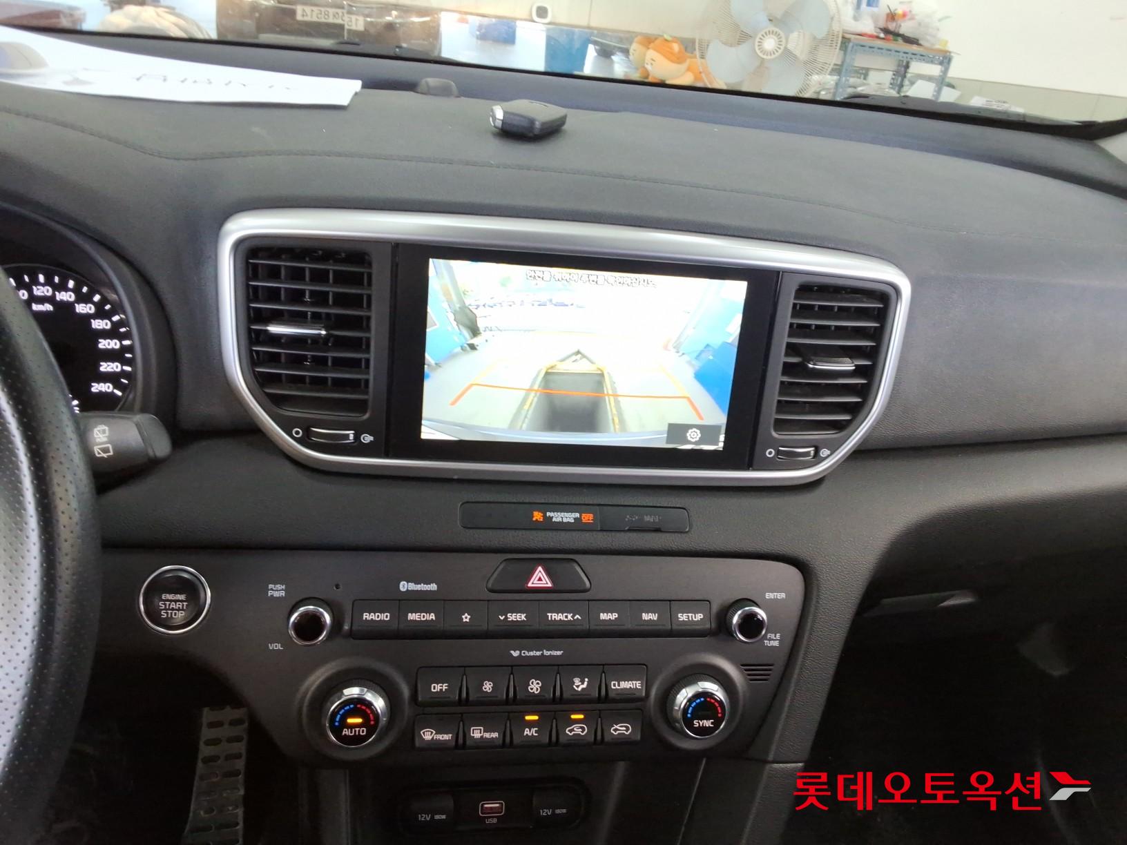 2021 - kia sportage