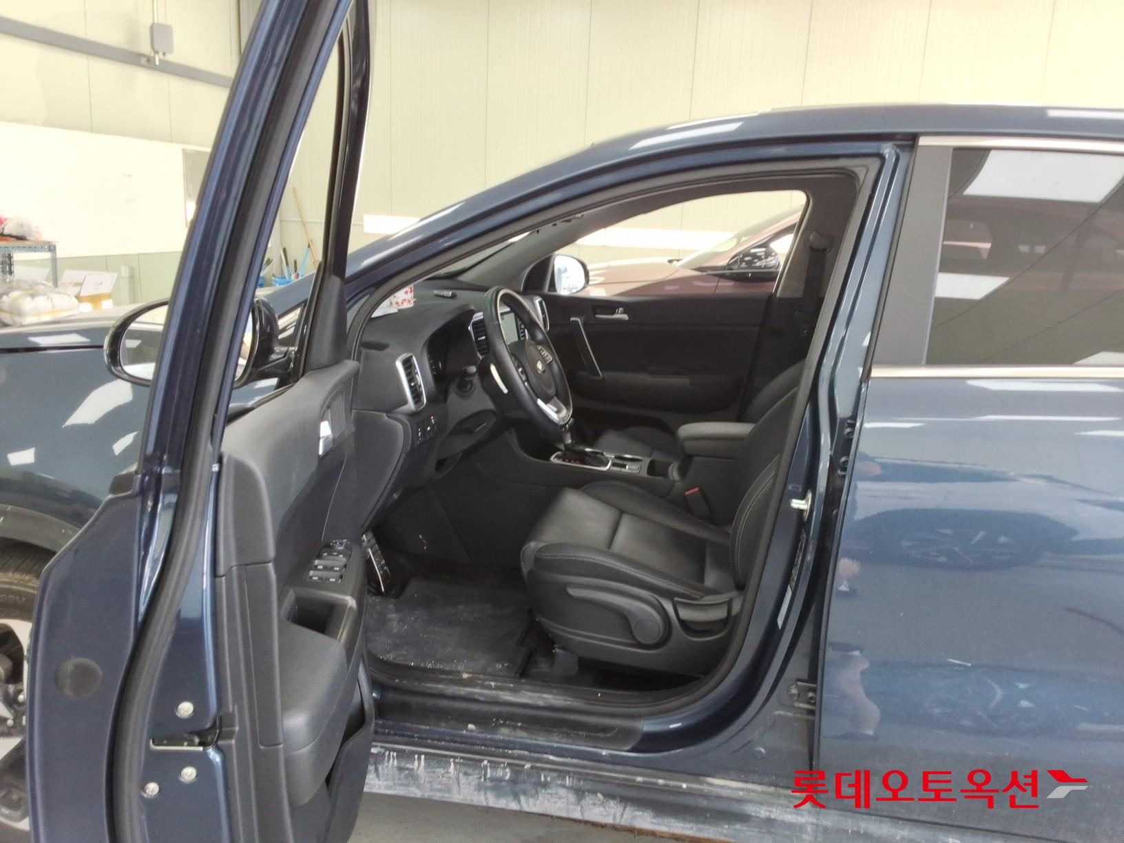 2021 - kia sportage