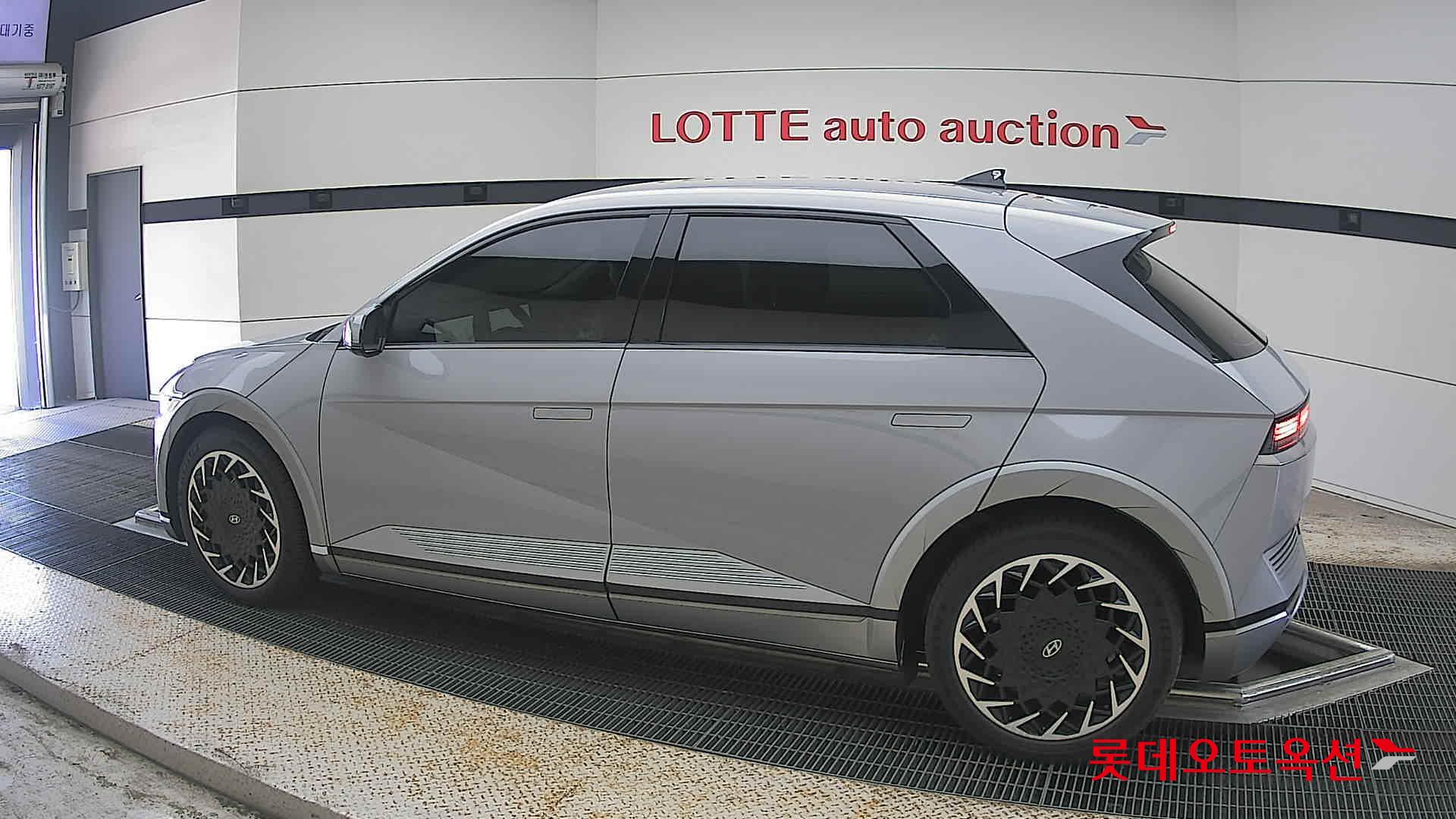 2022 - hyundai ioniq