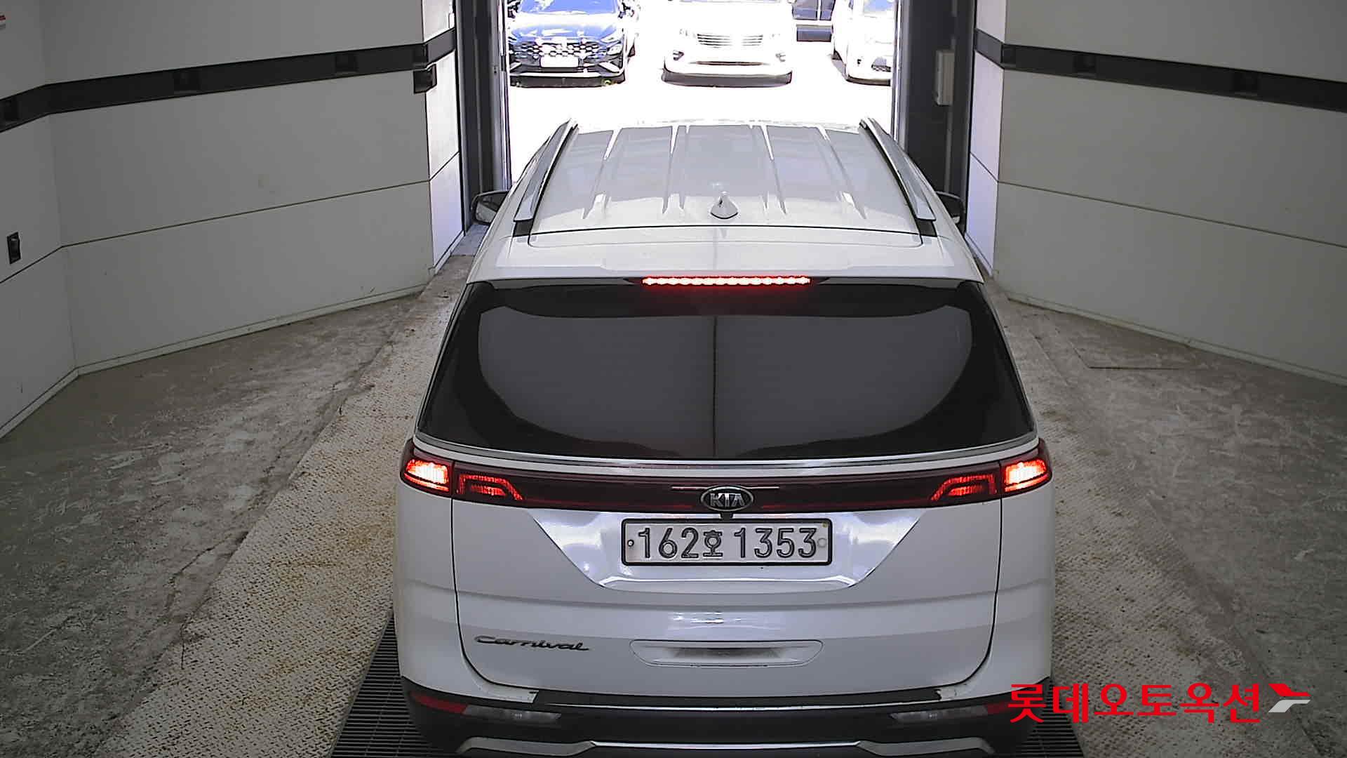 2021 - kia carnival