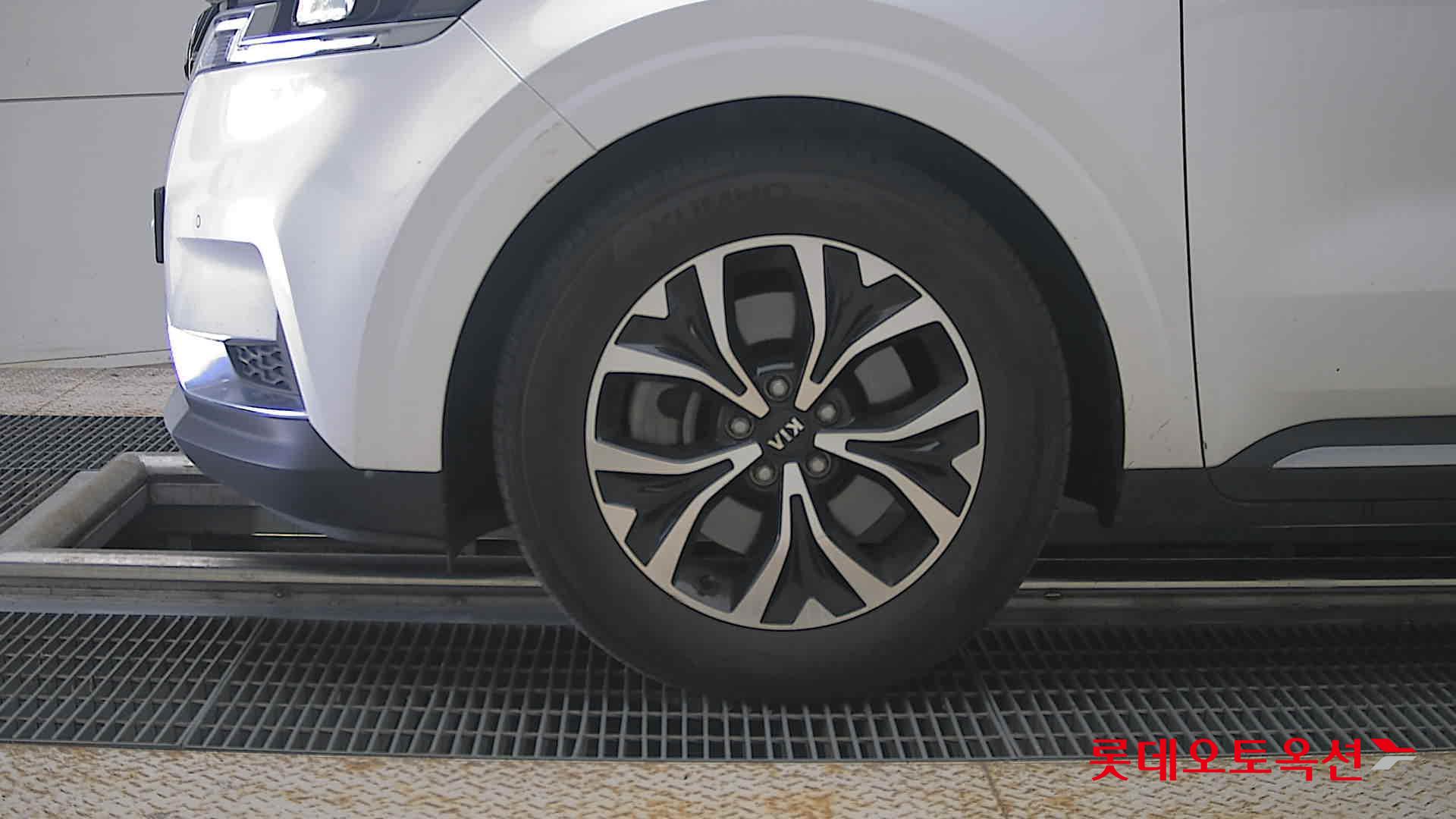 2021 - kia carnival