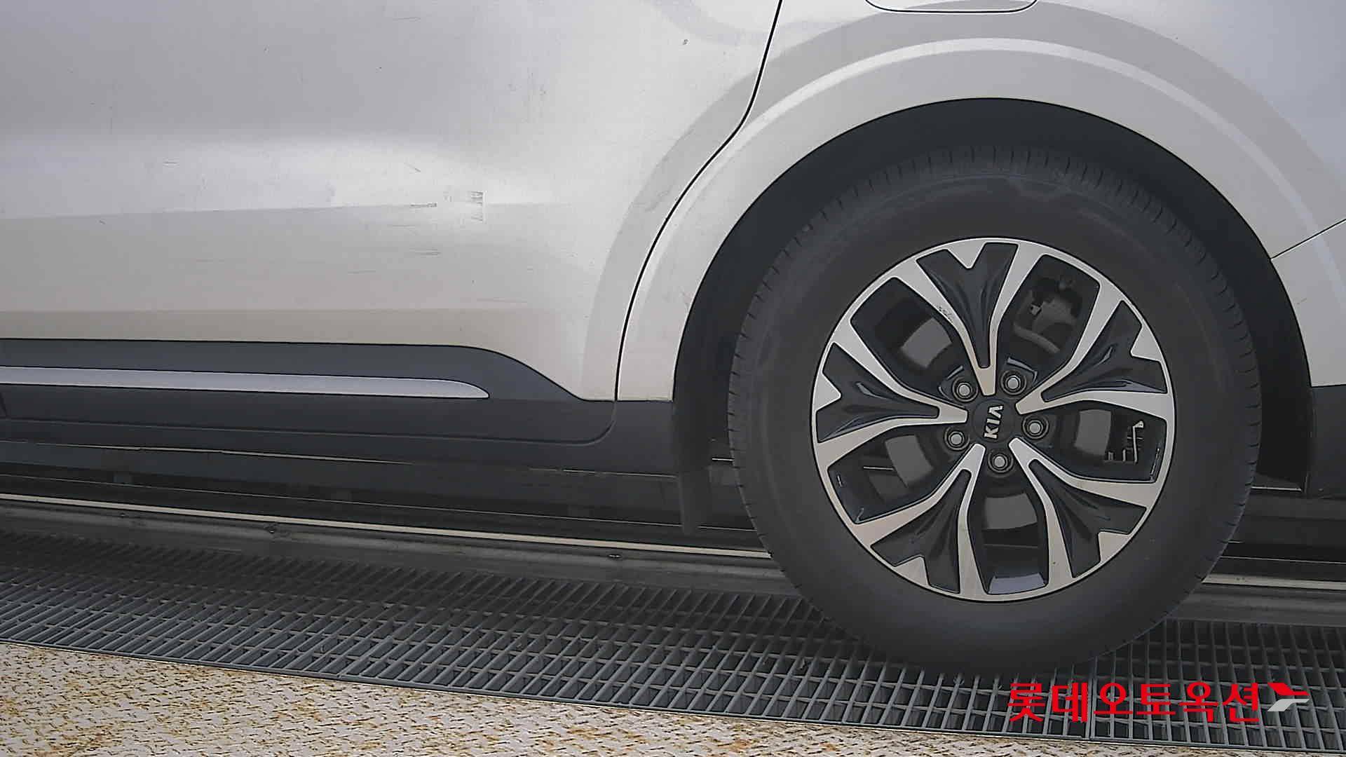 2021 - kia carnival
