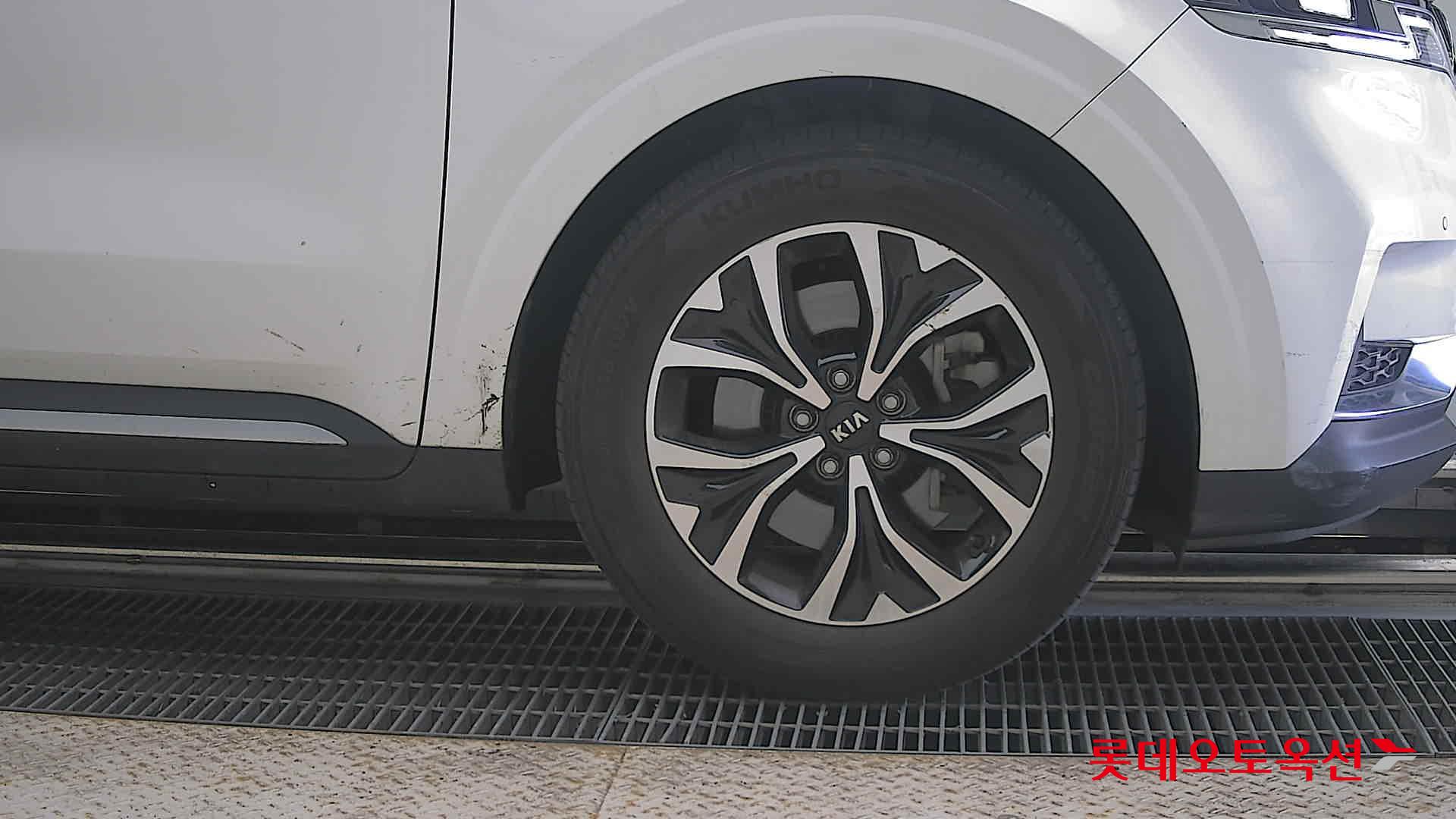 2021 - kia carnival