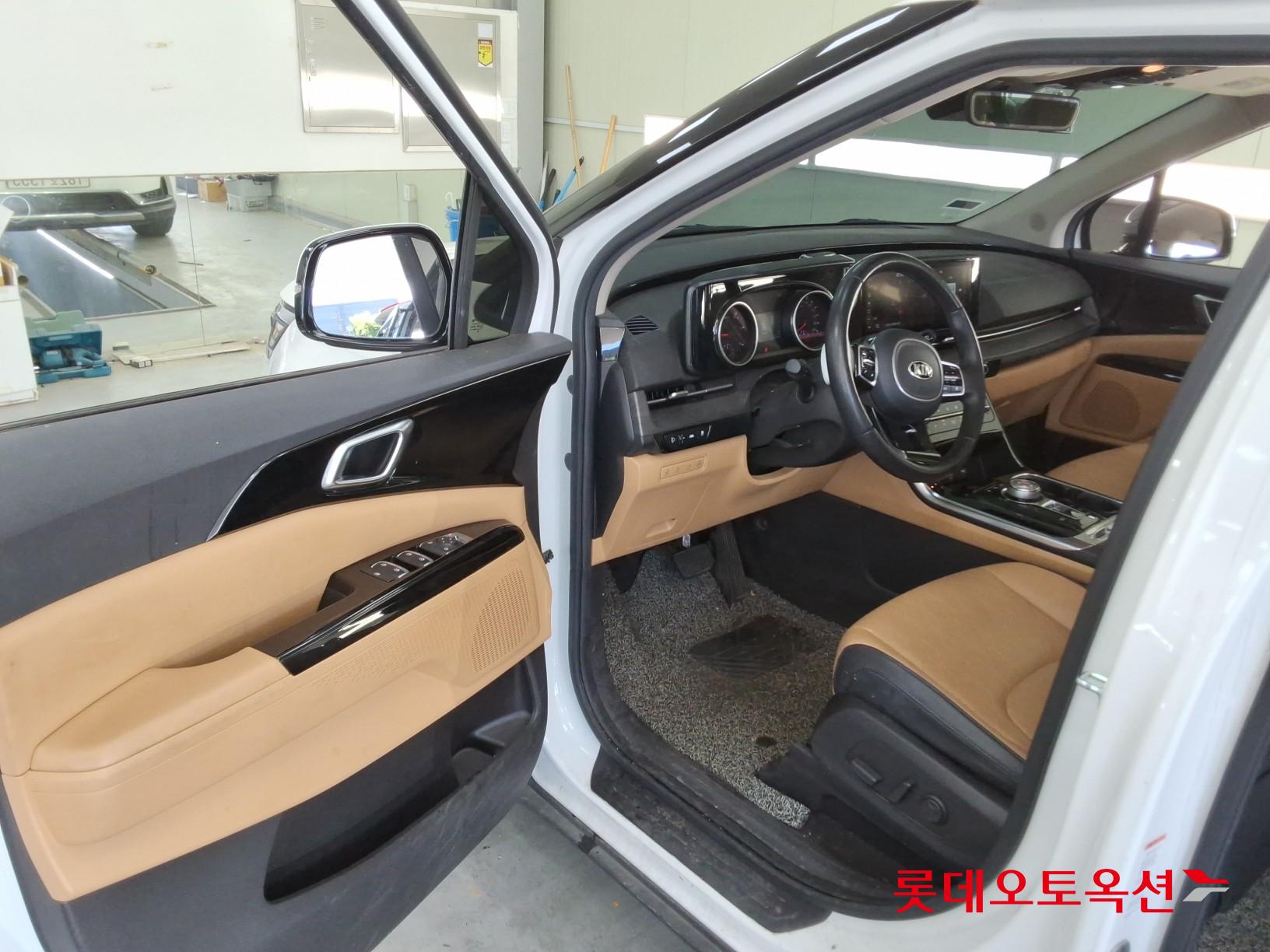 2021 - kia carnival