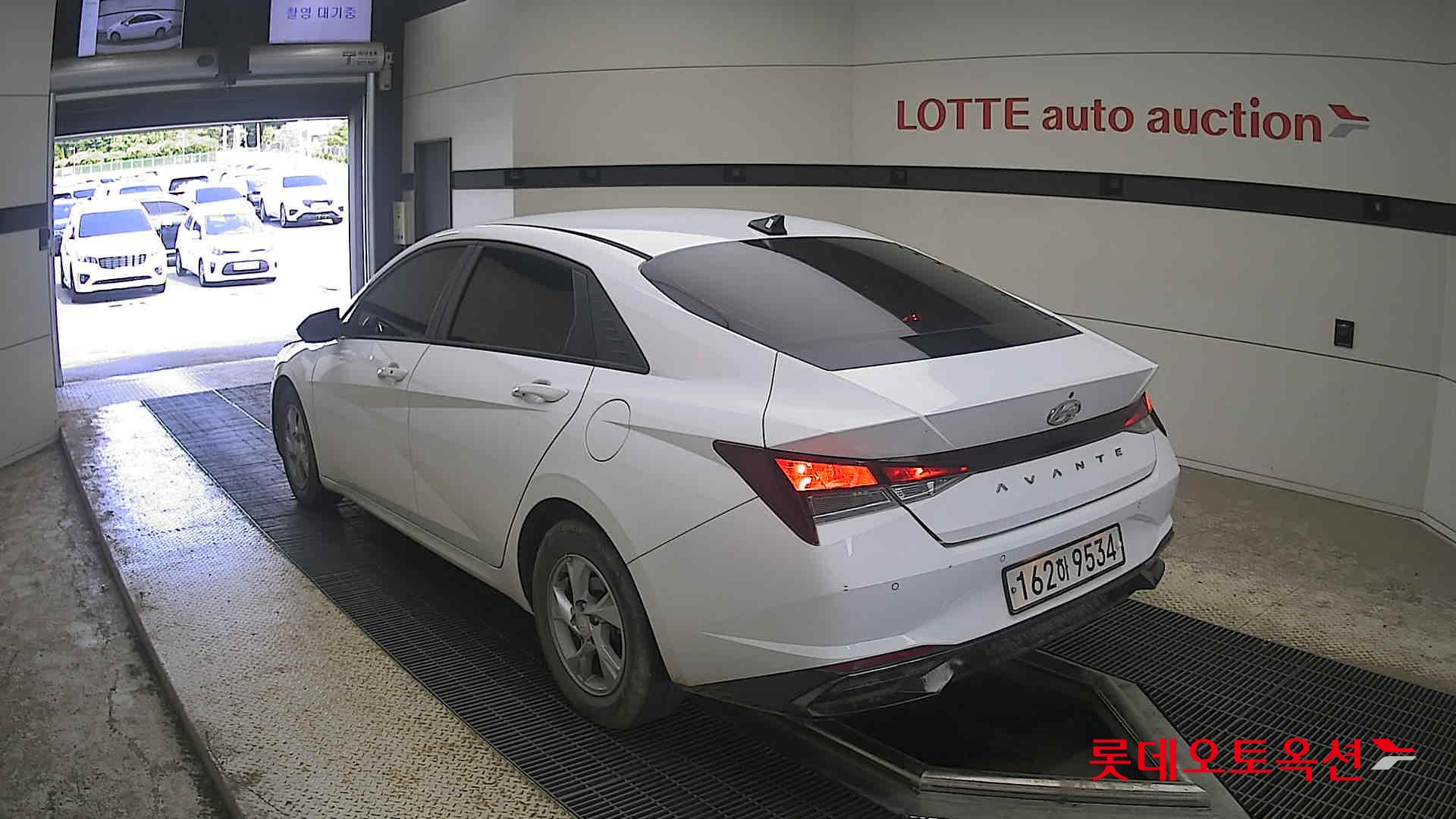 2021 - hyundai avante