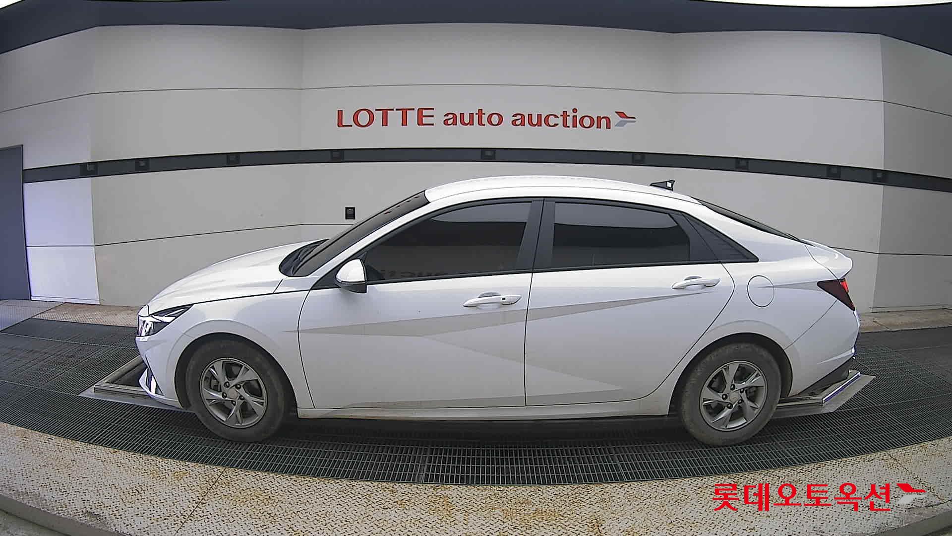 2021 - hyundai avante