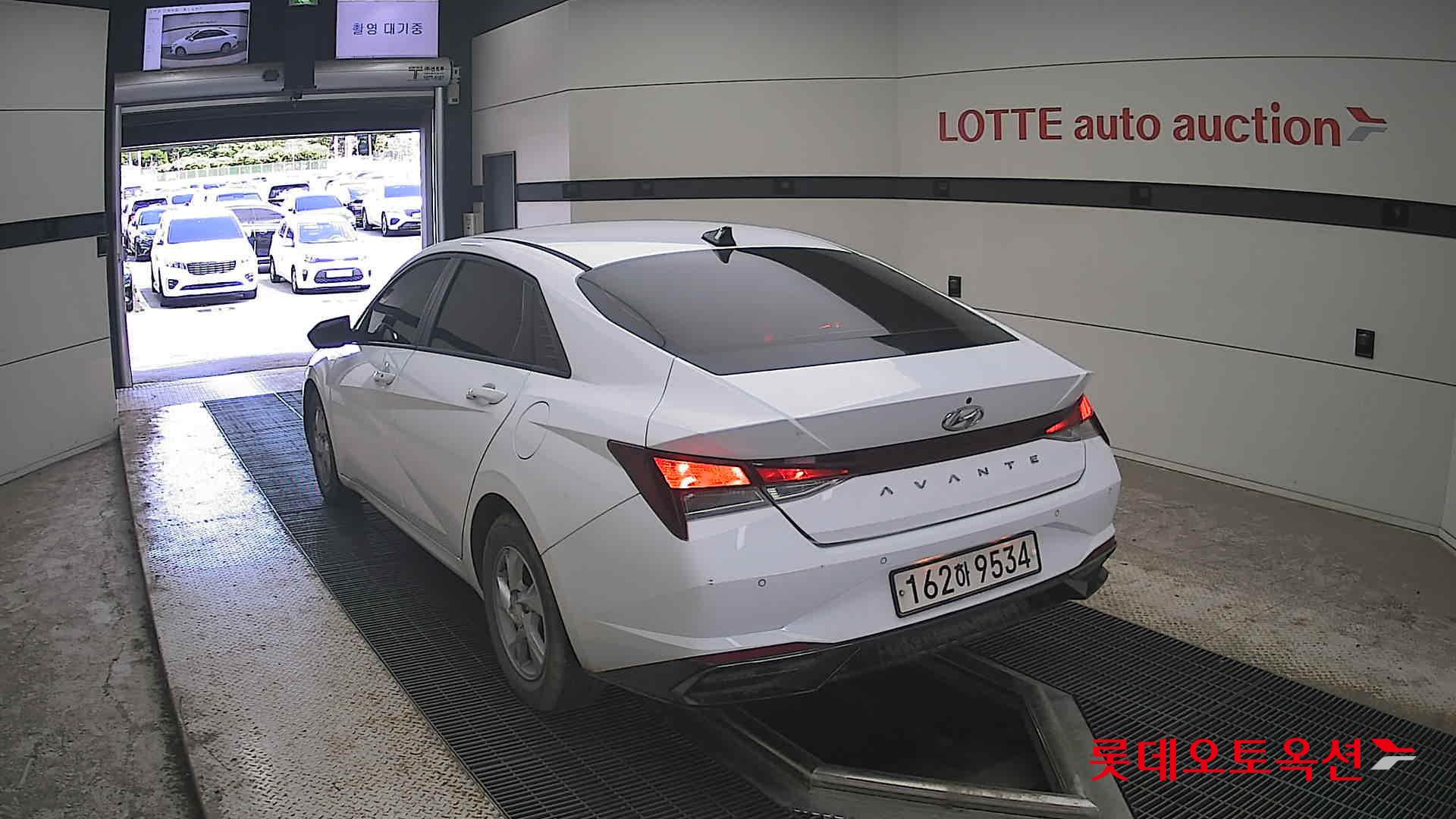 2021 - hyundai avante