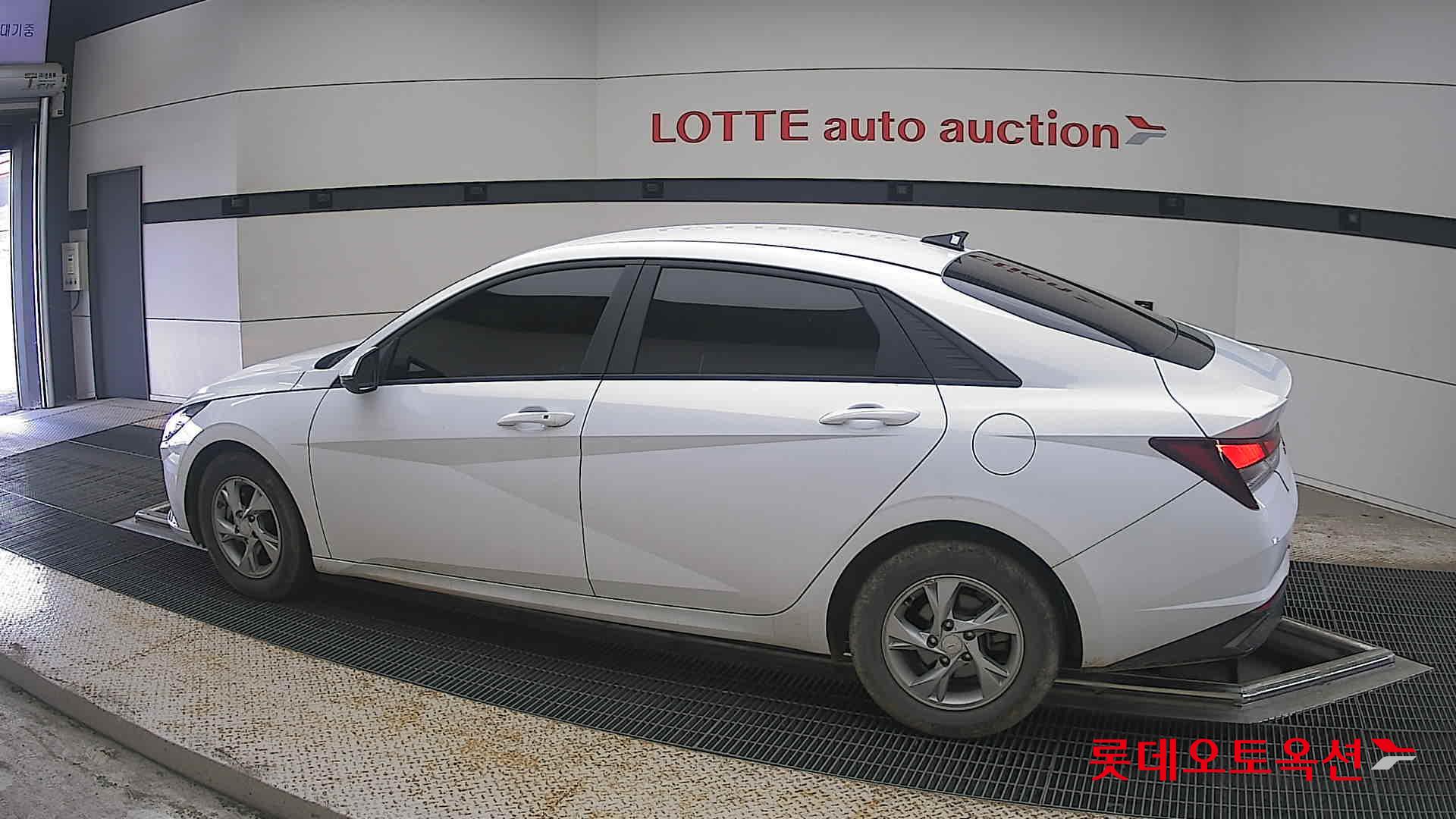 2021 - hyundai avante