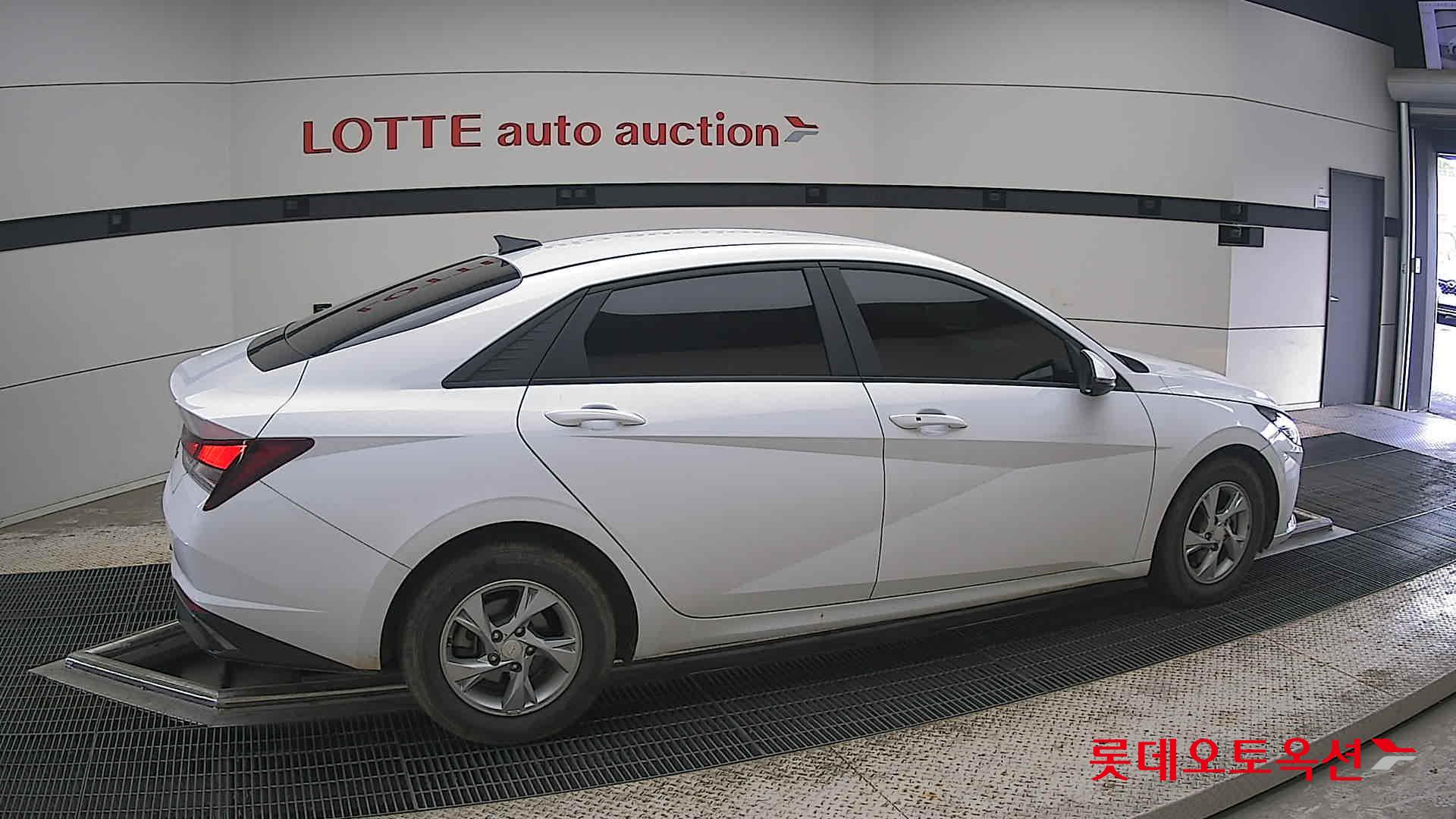 2021 - hyundai avante