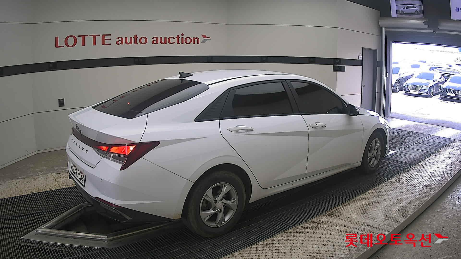 2021 - hyundai avante