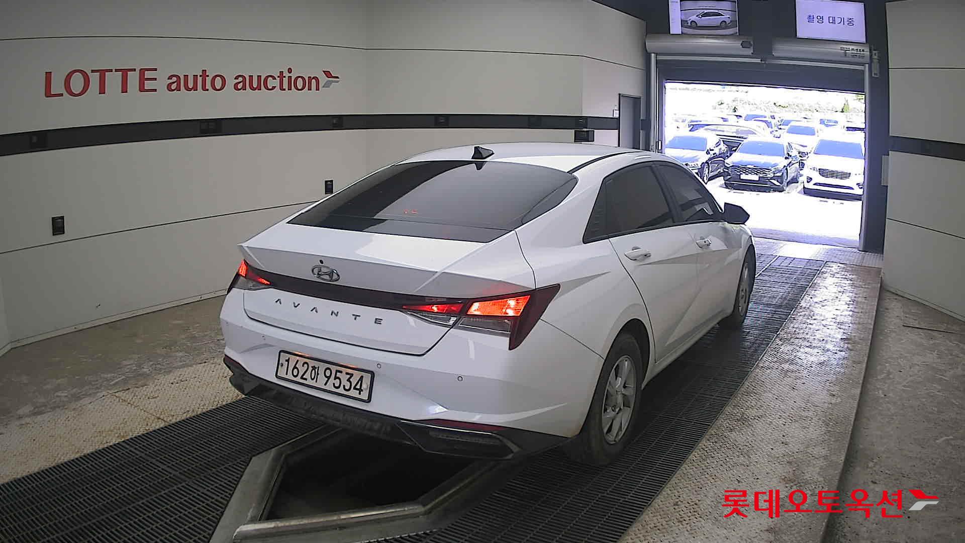 2021 - hyundai avante