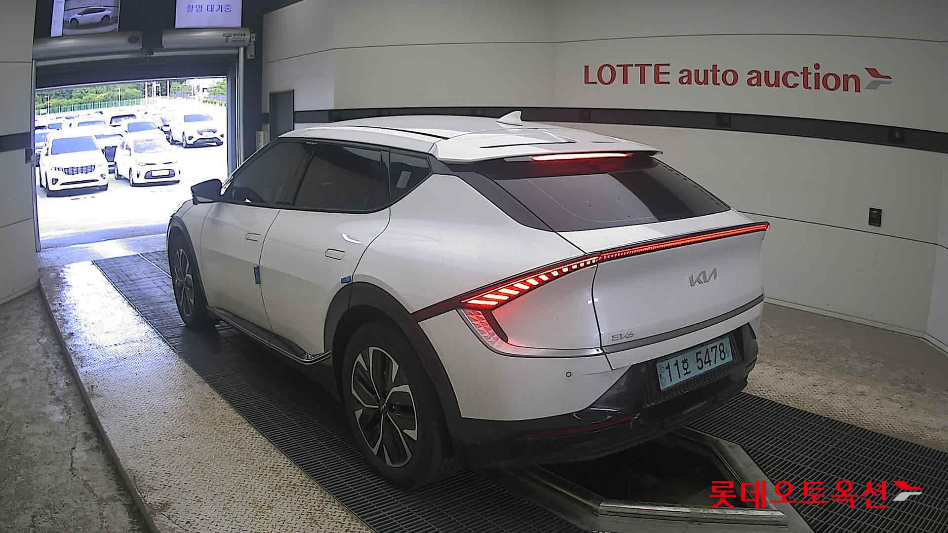 2022 - kia ev6