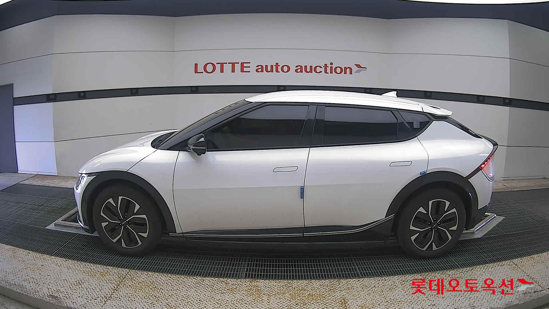 2022 - kia ev6
