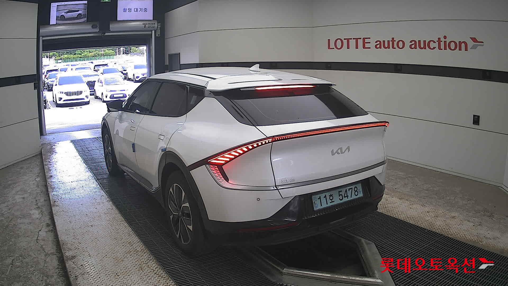 2022 - kia ev6