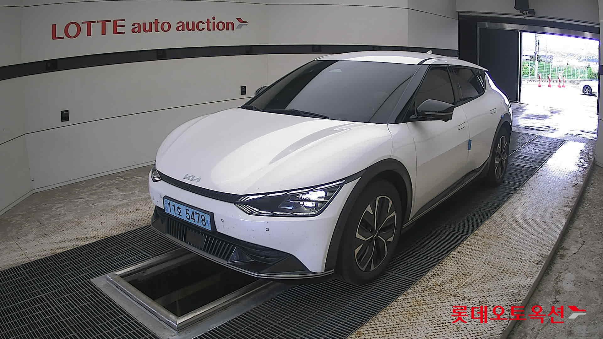 2022 - kia ev6