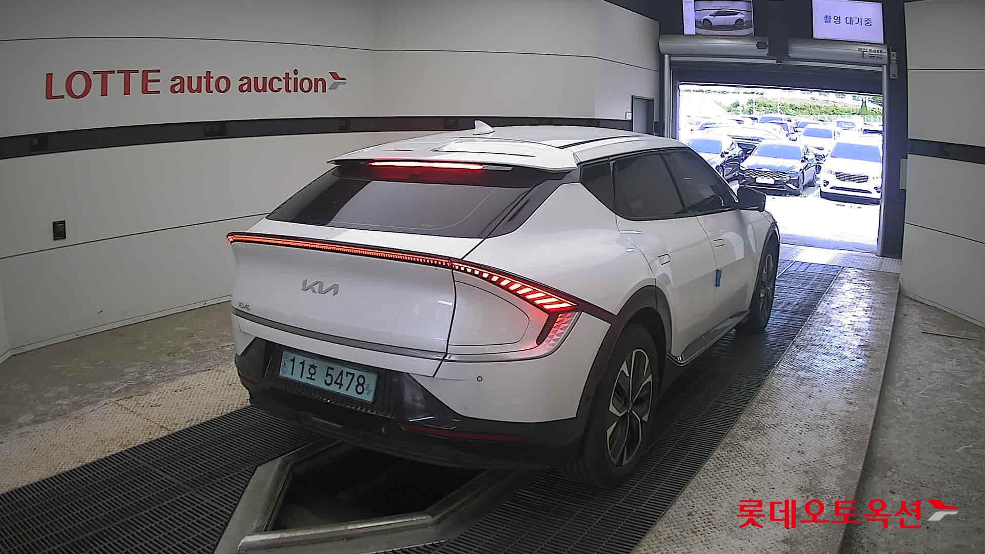 2022 - kia ev6