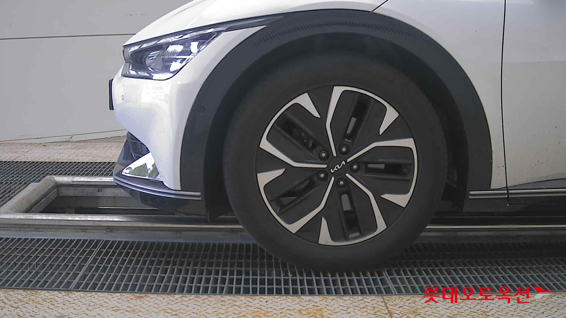 2022 - kia ev6