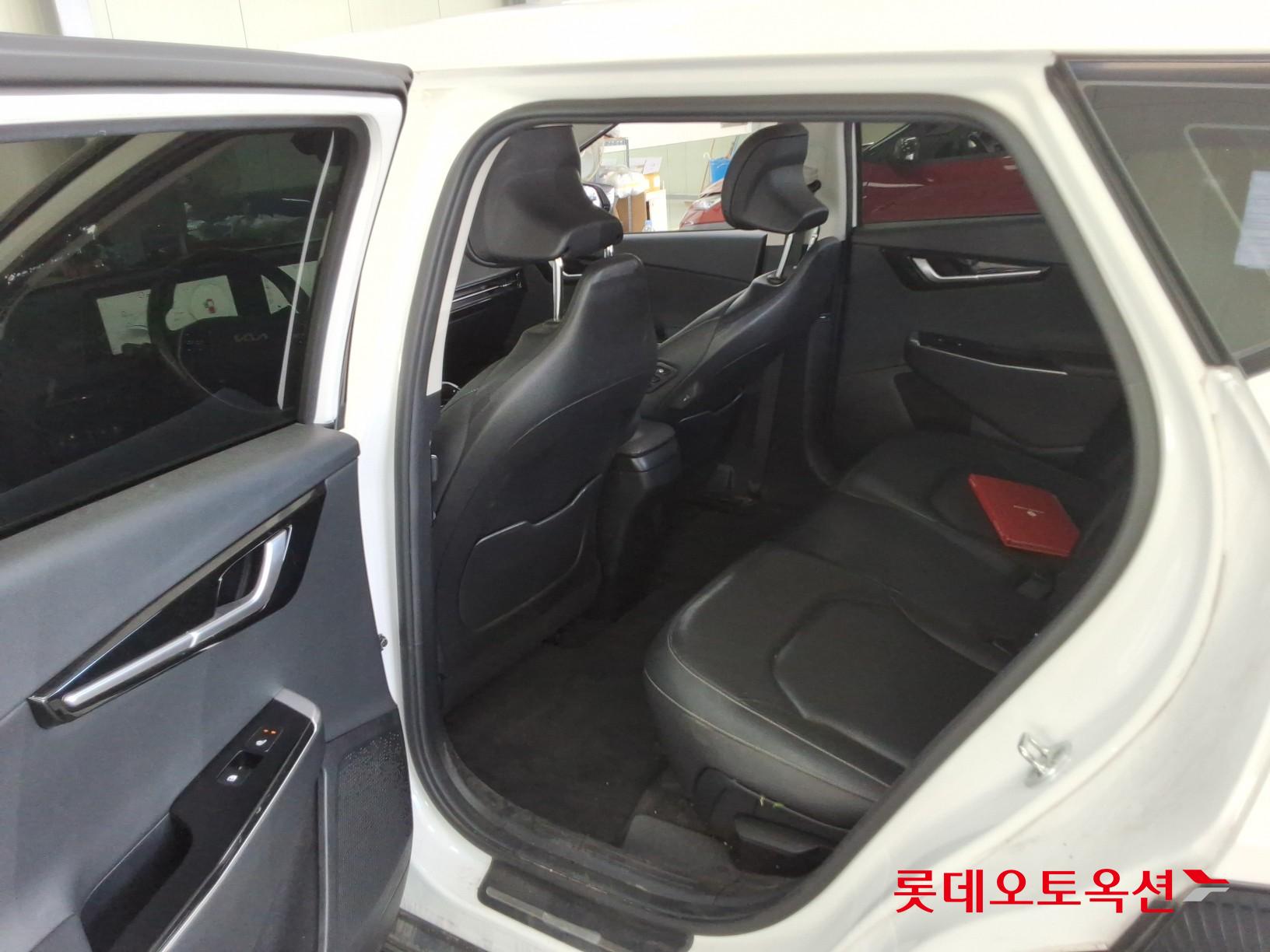 2022 - kia ev6