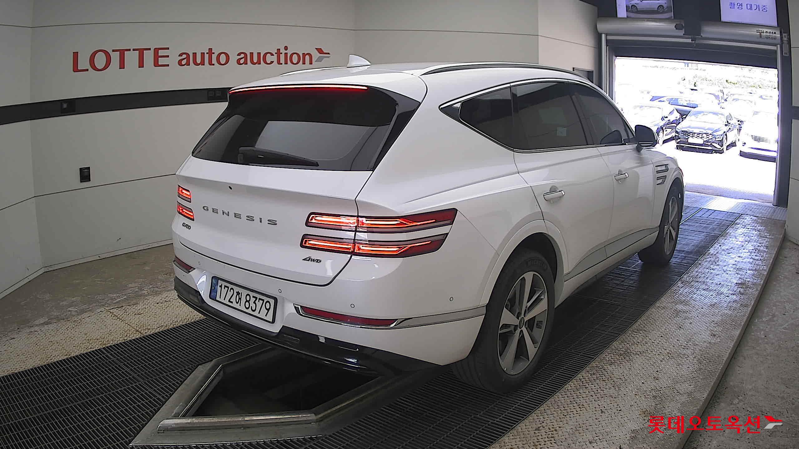 2022 - genesis gv80