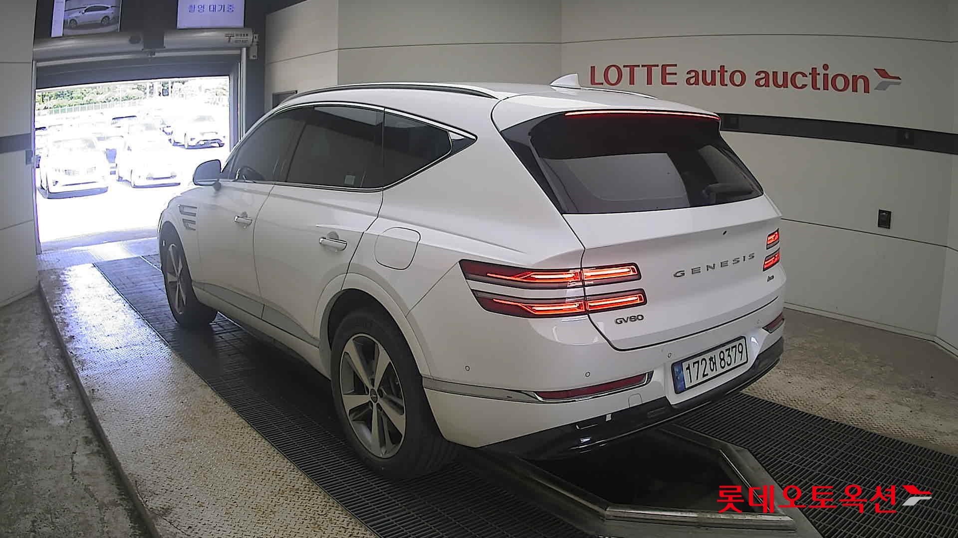 2022 - genesis gv80