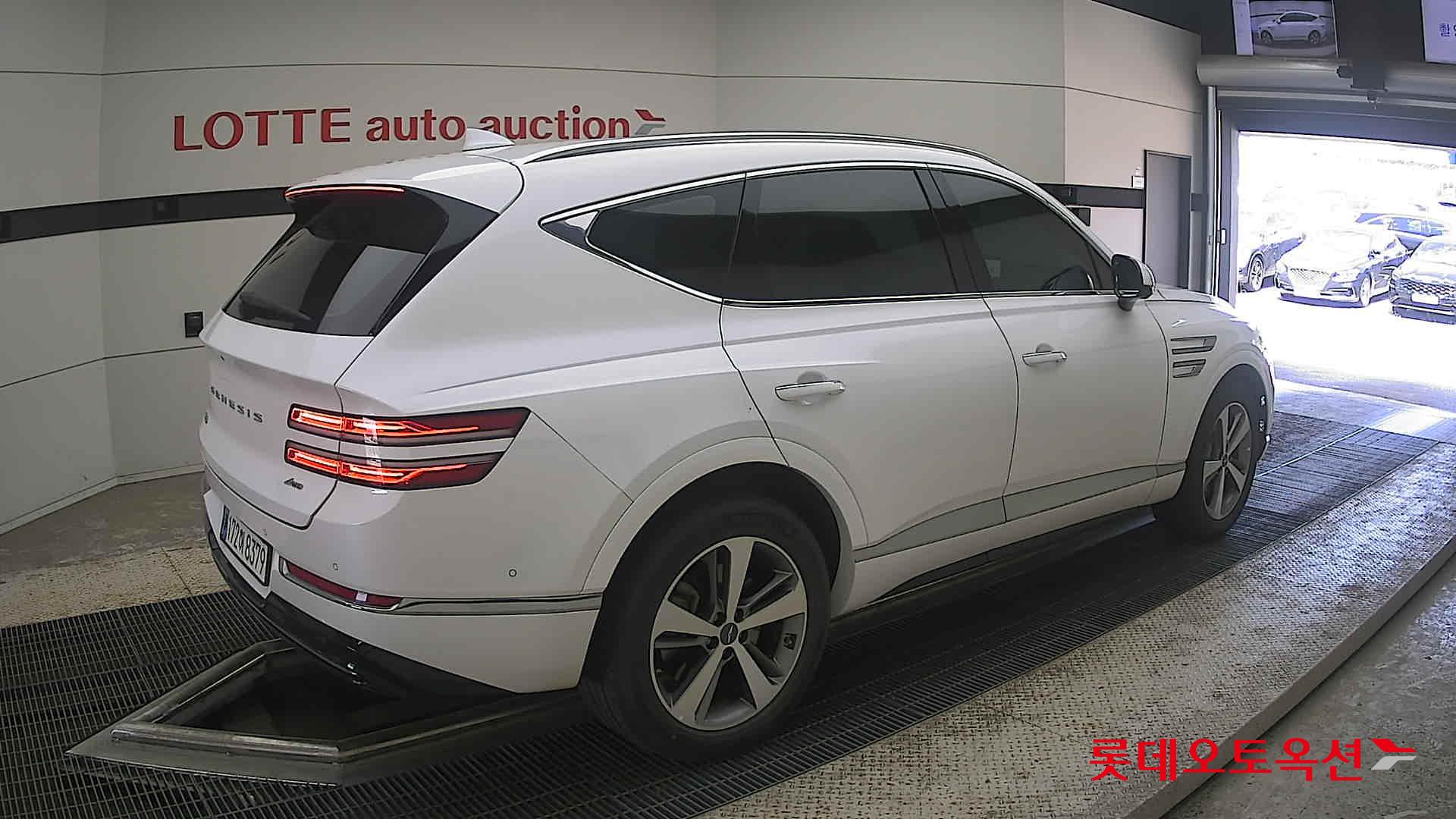 2022 - genesis gv80