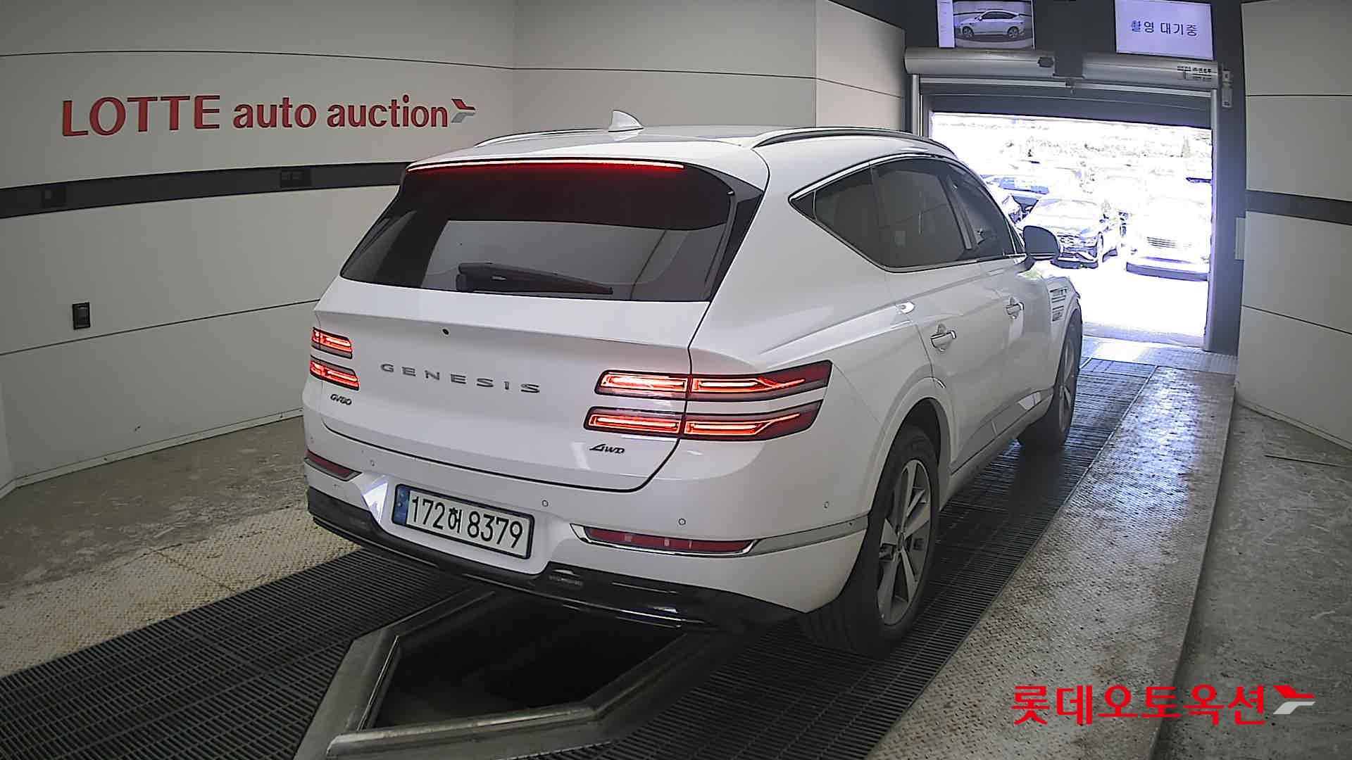 2022 - genesis gv80