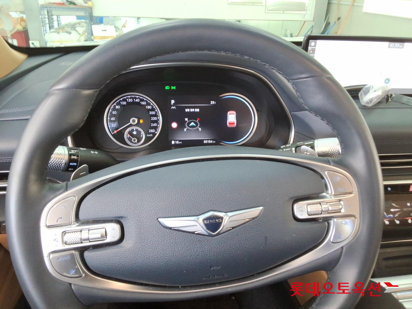 2022 - genesis gv80