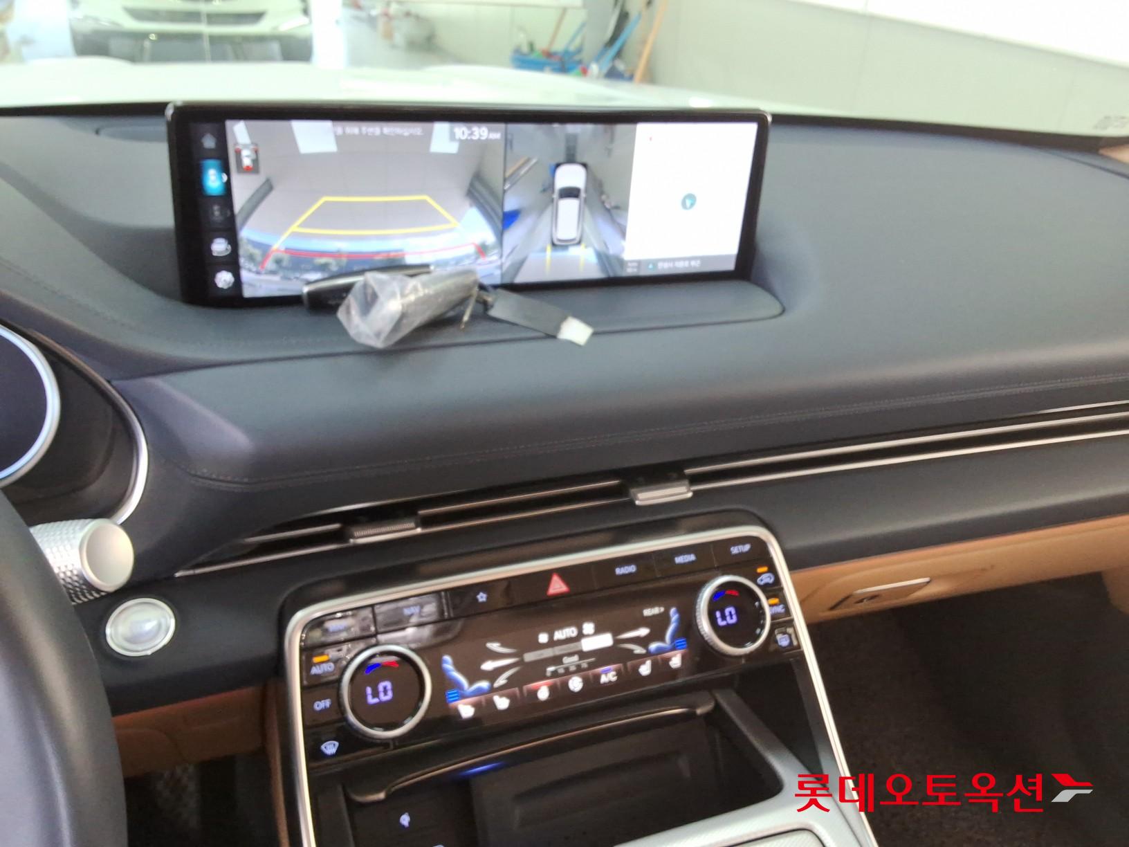 2022 - genesis gv80