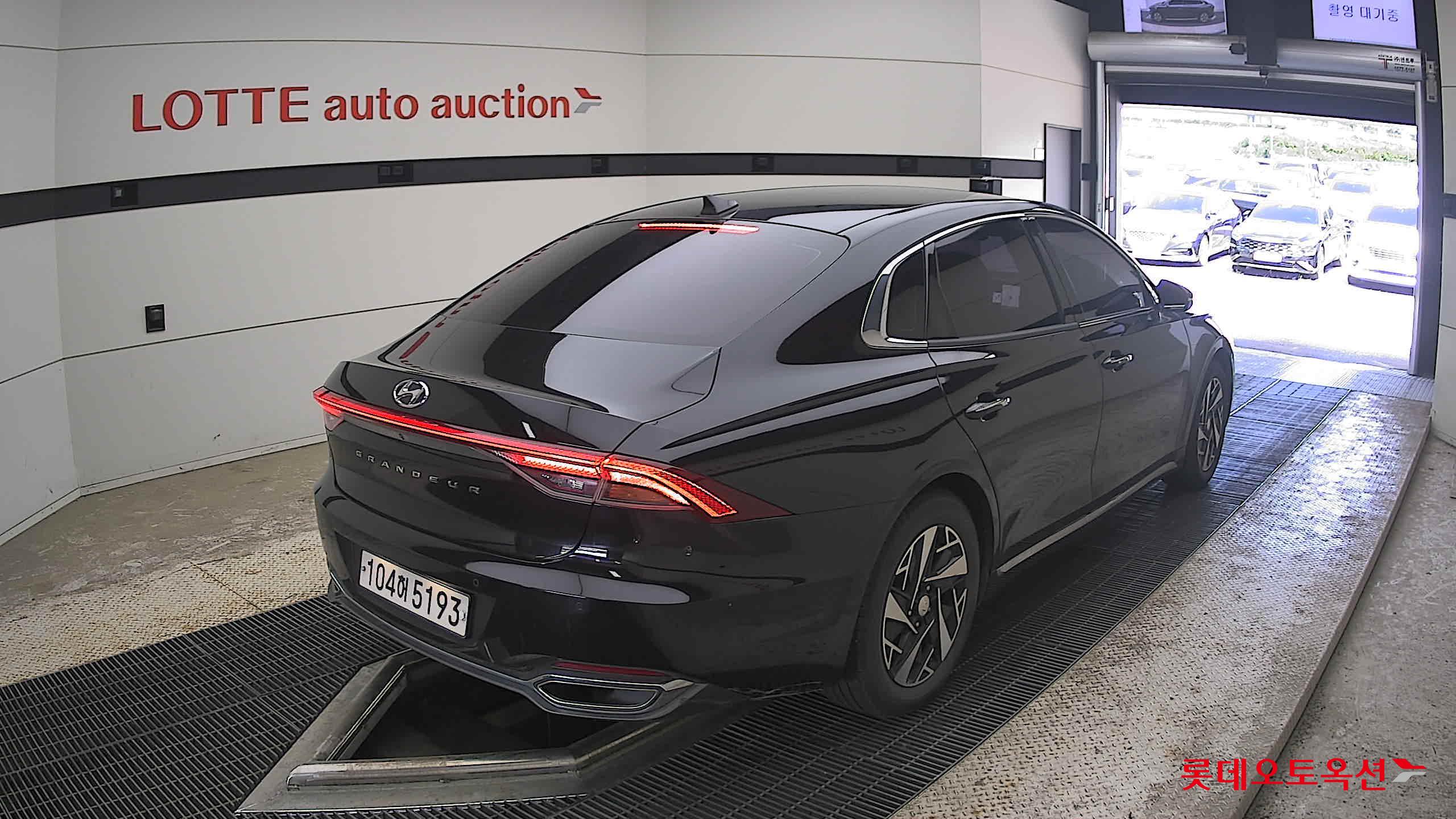 2021 - hyundai grandeur