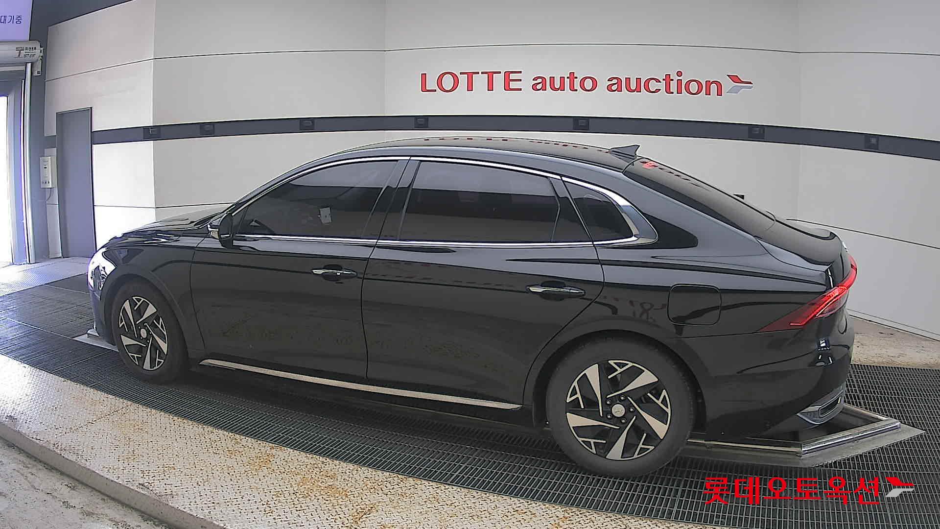 2021 - hyundai grandeur