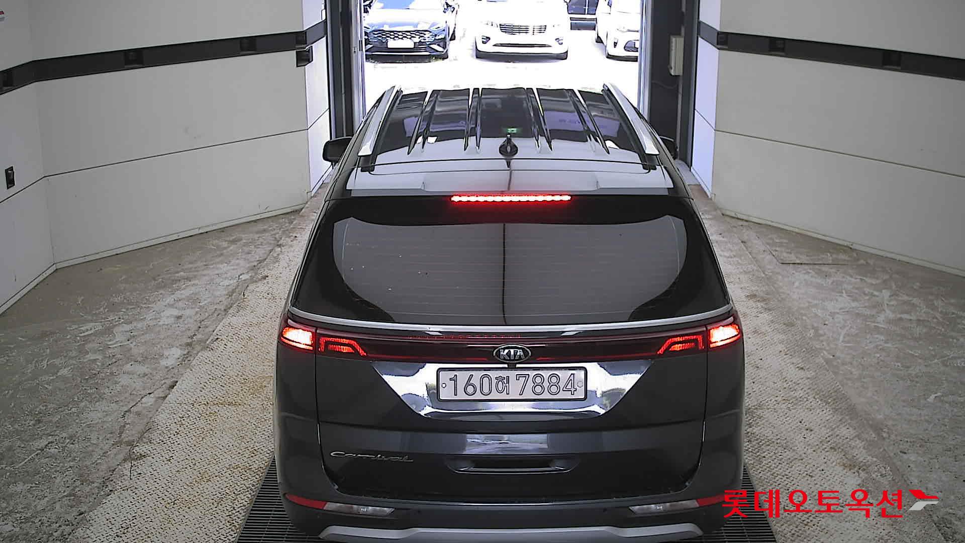 2021 - kia carnival