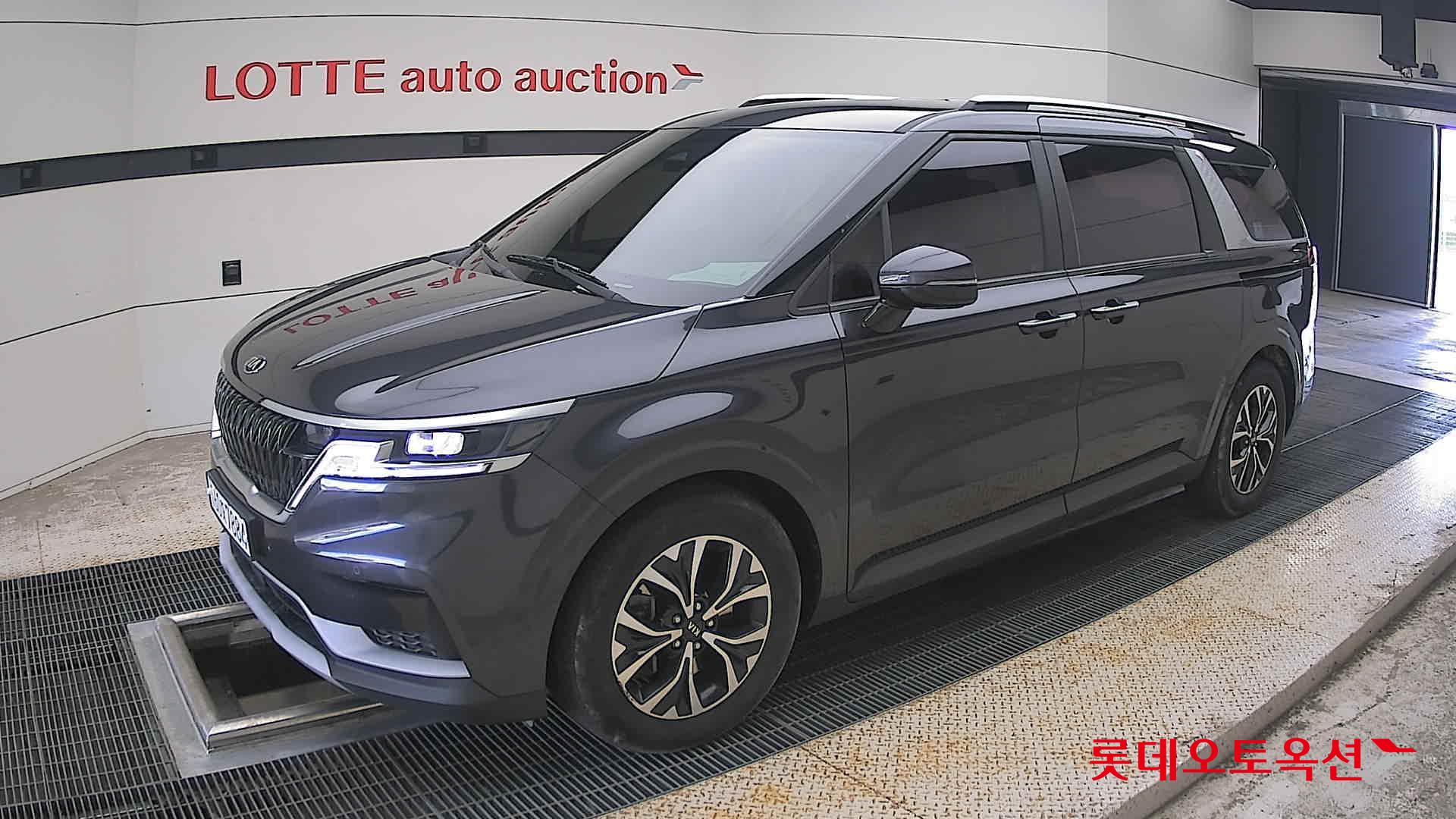 2021 - kia carnival