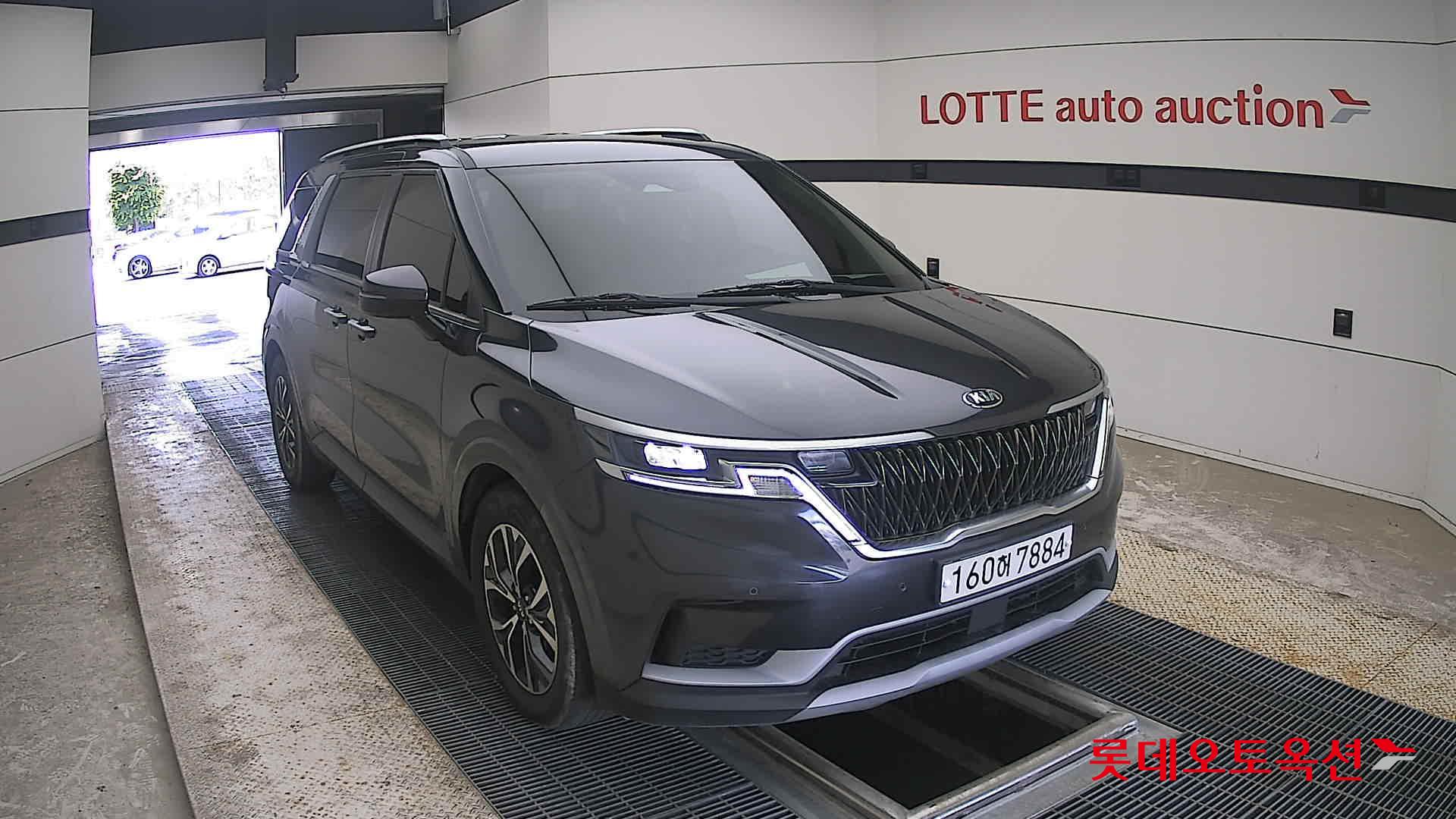 2021 - kia carnival