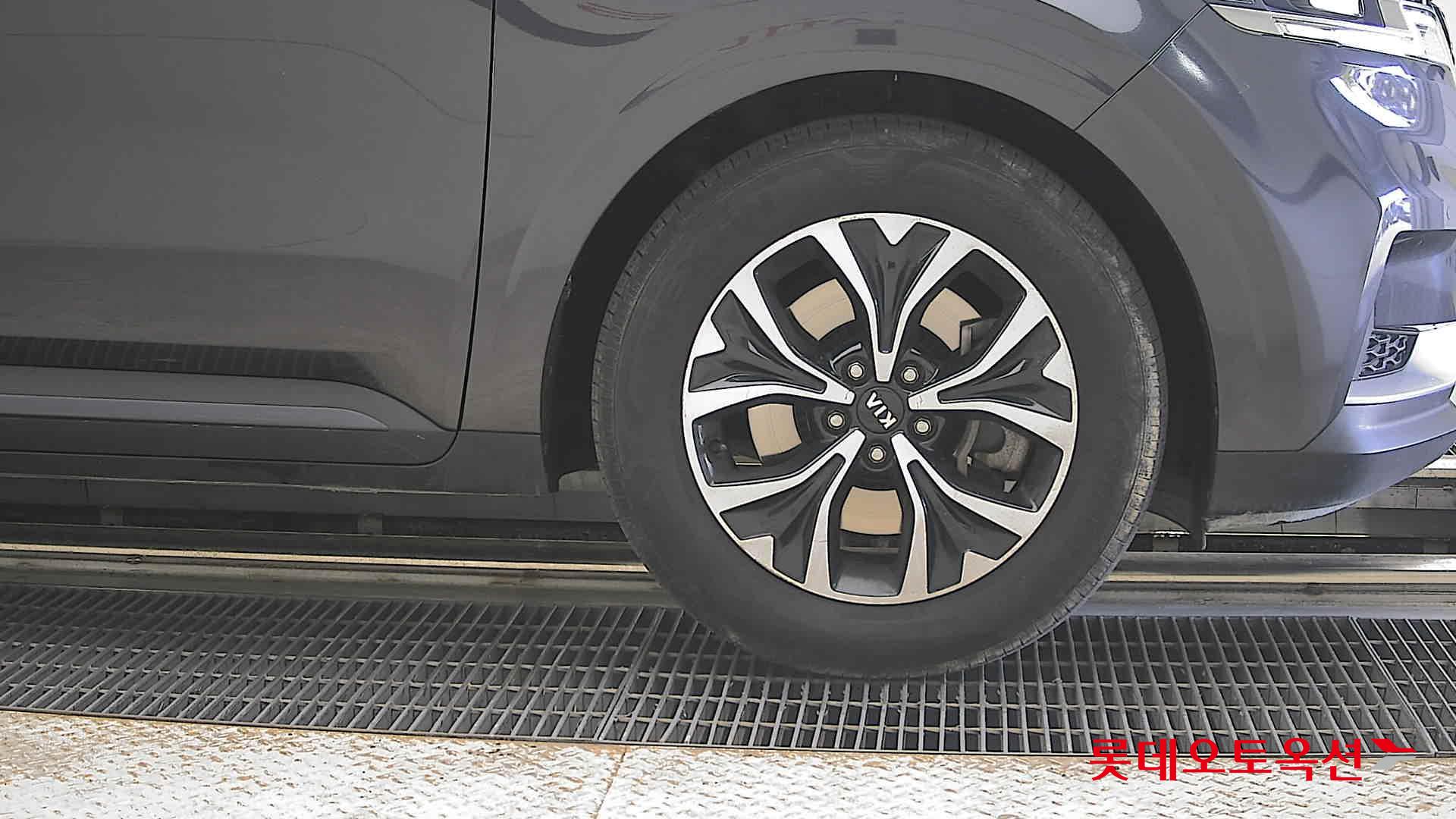 2021 - kia carnival