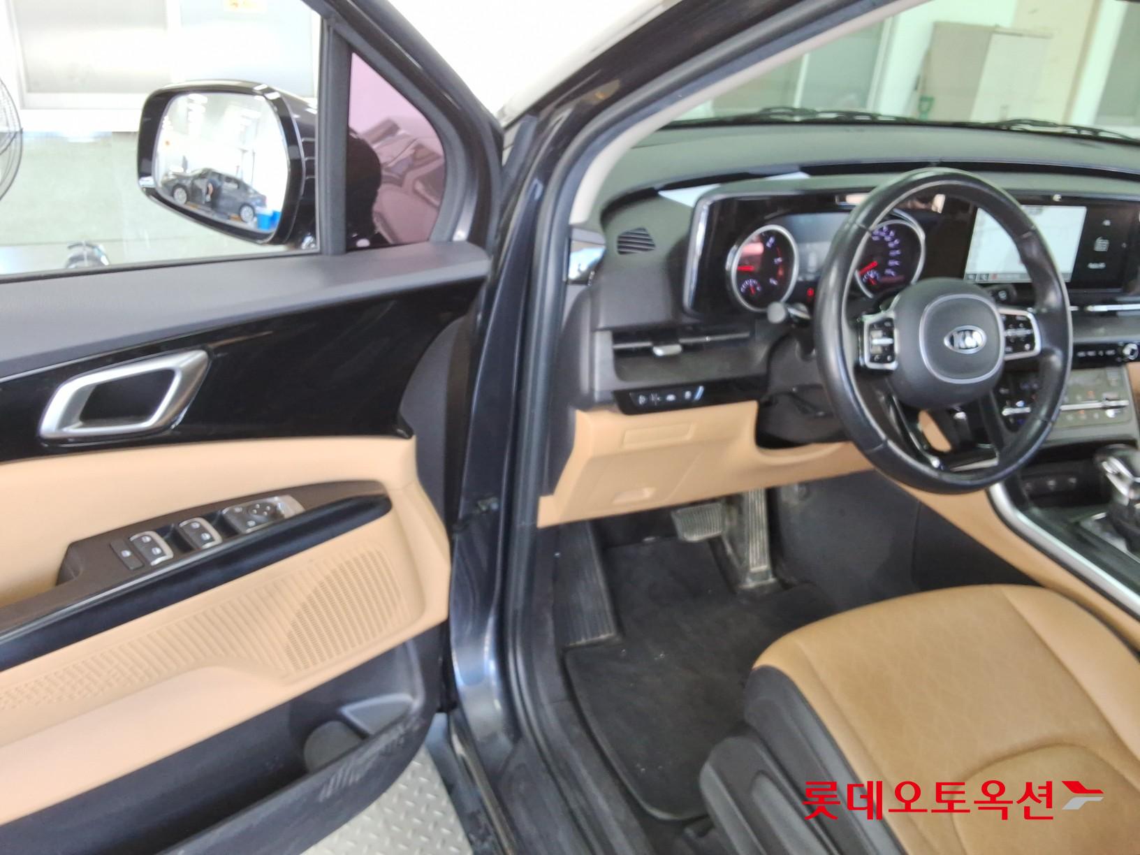 2021 - kia carnival