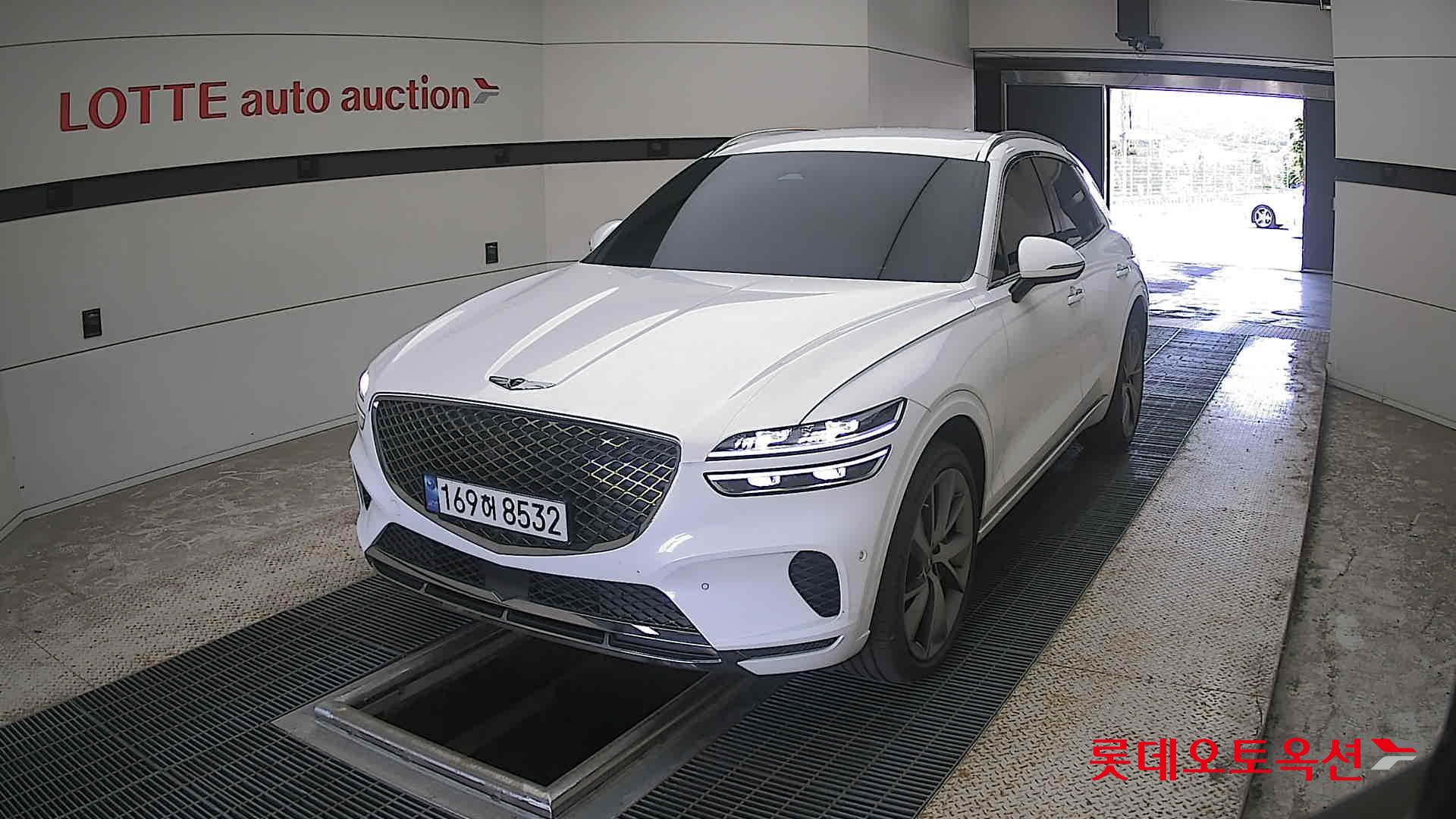 2023 - genesis gv70