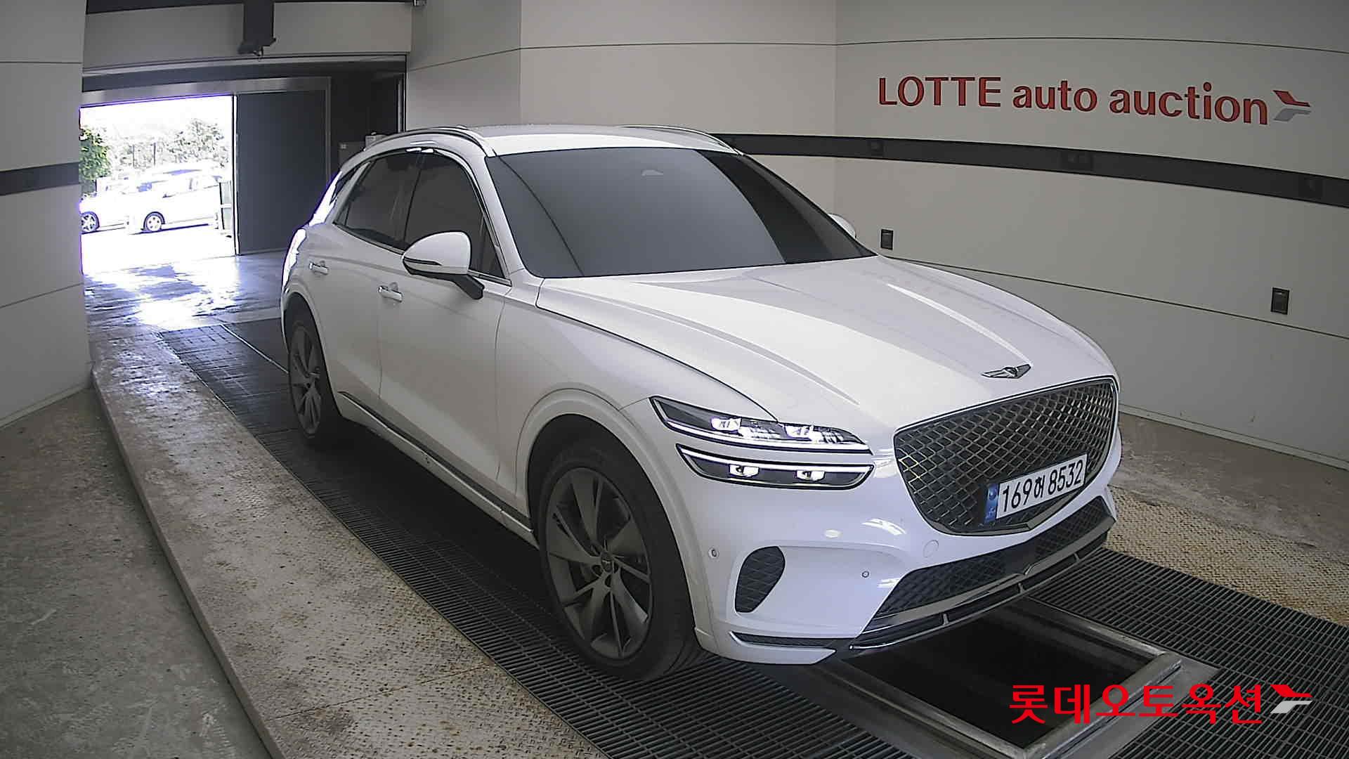 2023 - genesis gv70