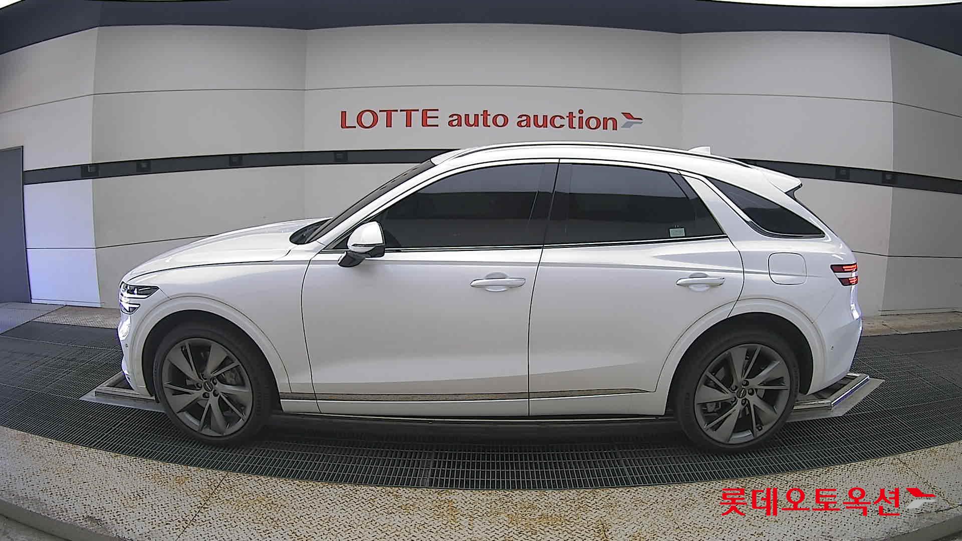 2023 - genesis gv70