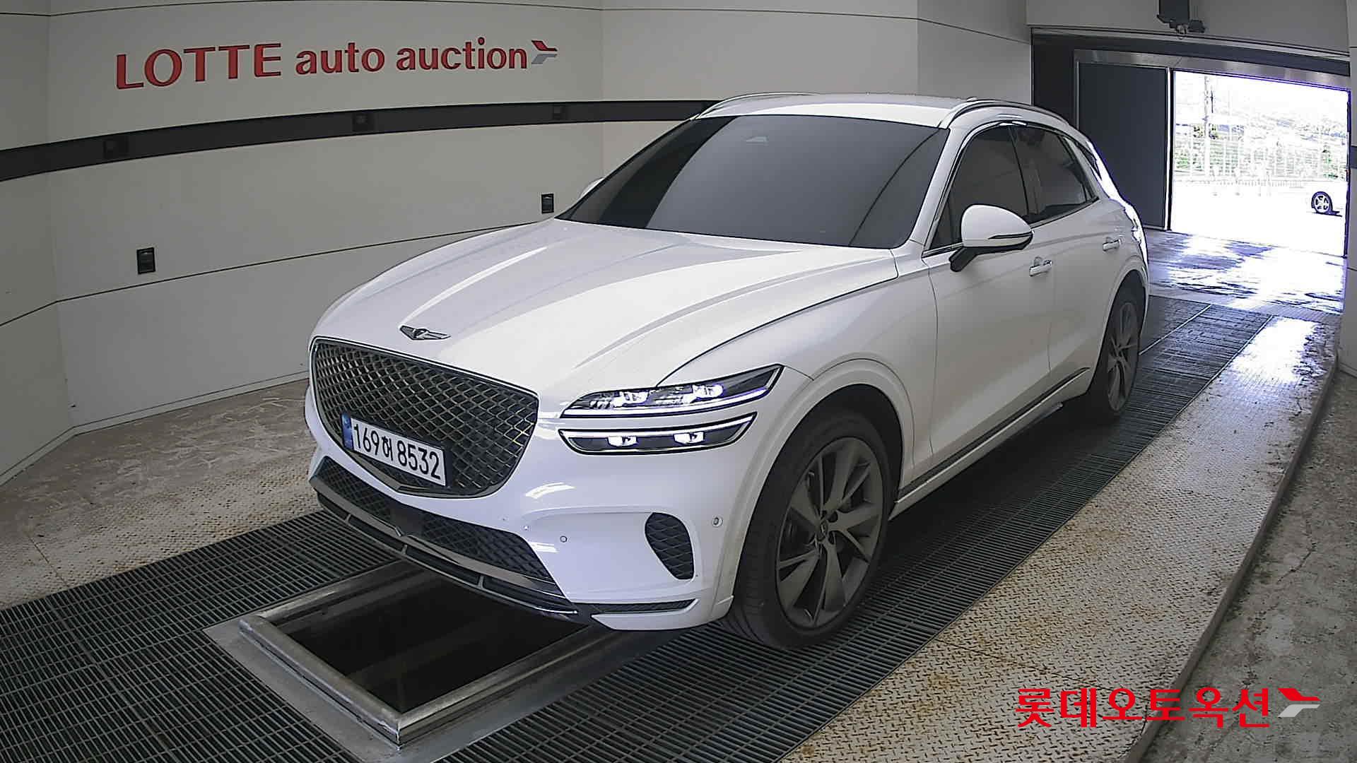 2023 - genesis gv70