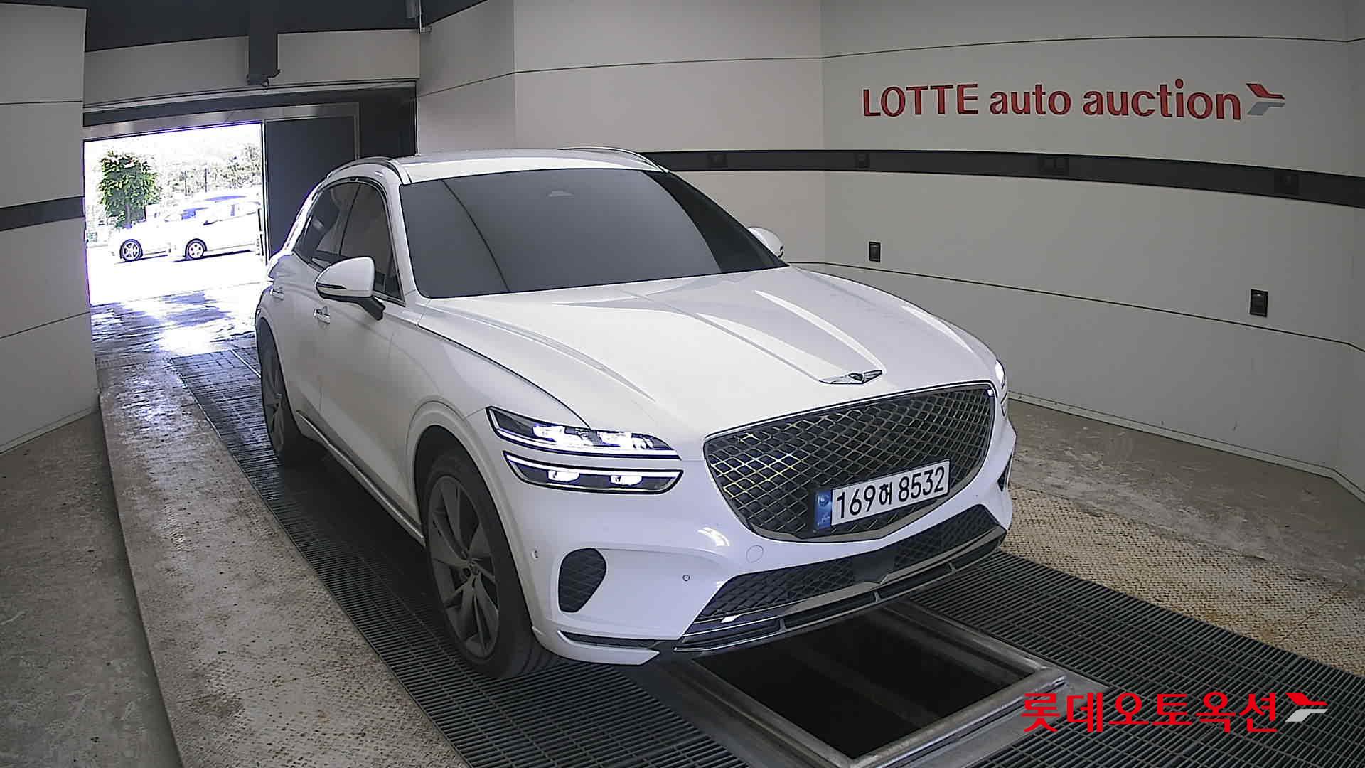 2023 - genesis gv70