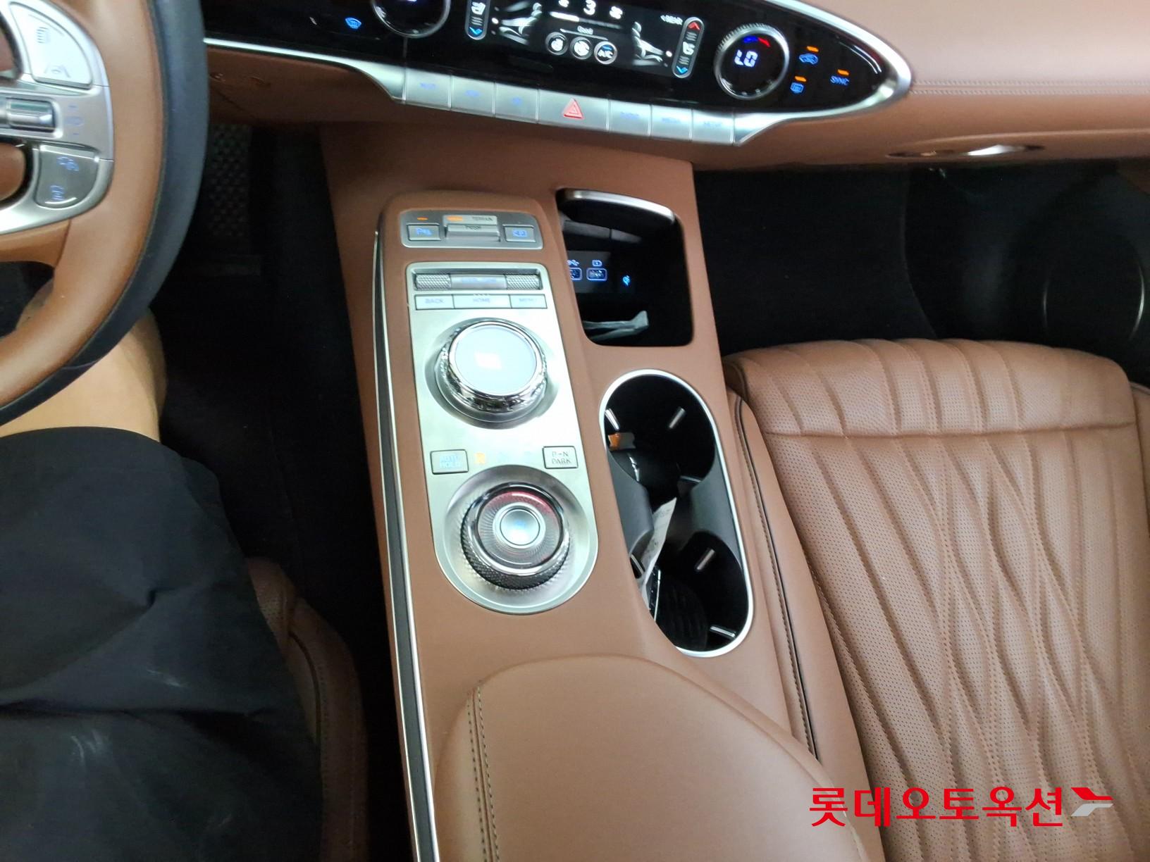 2023 - genesis gv70