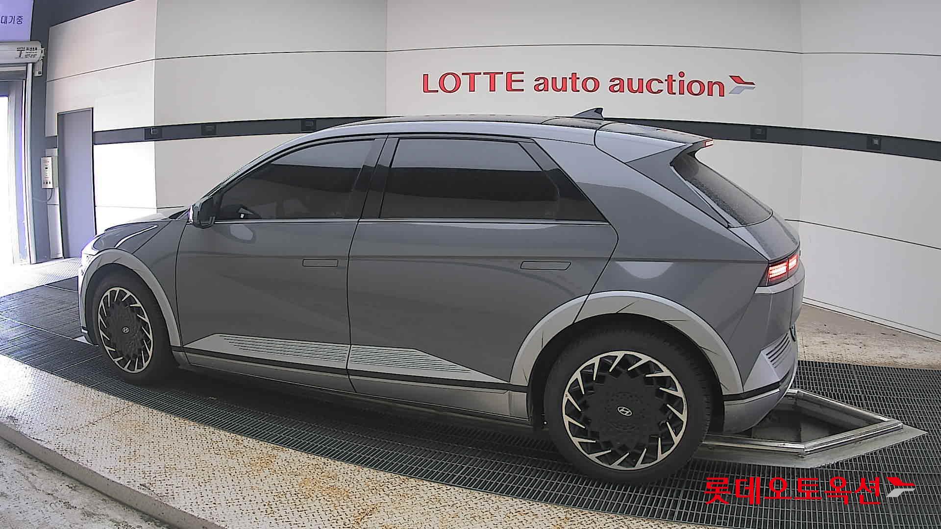 2022 - hyundai ioniq