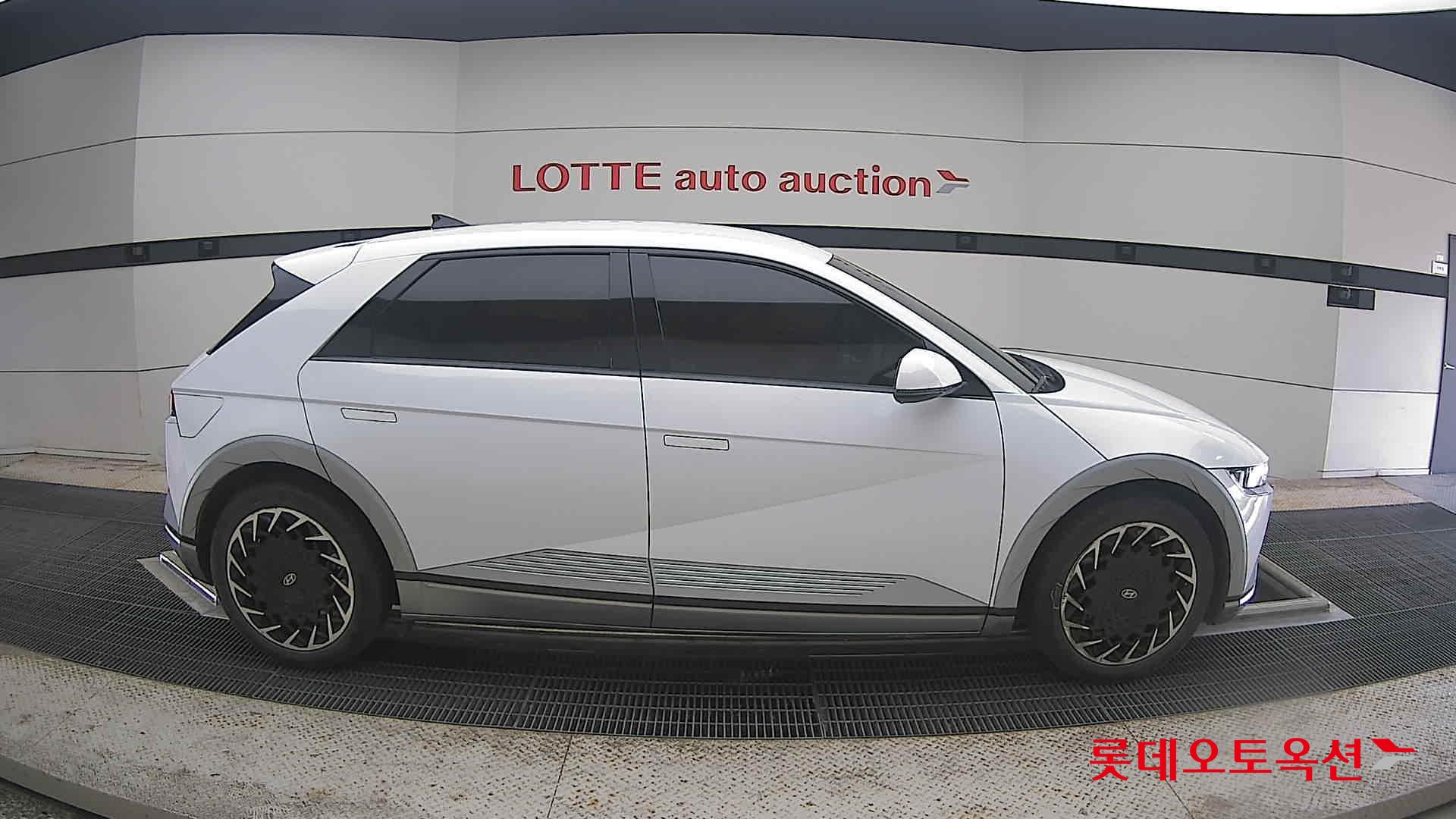 2022 - hyundai ioniq